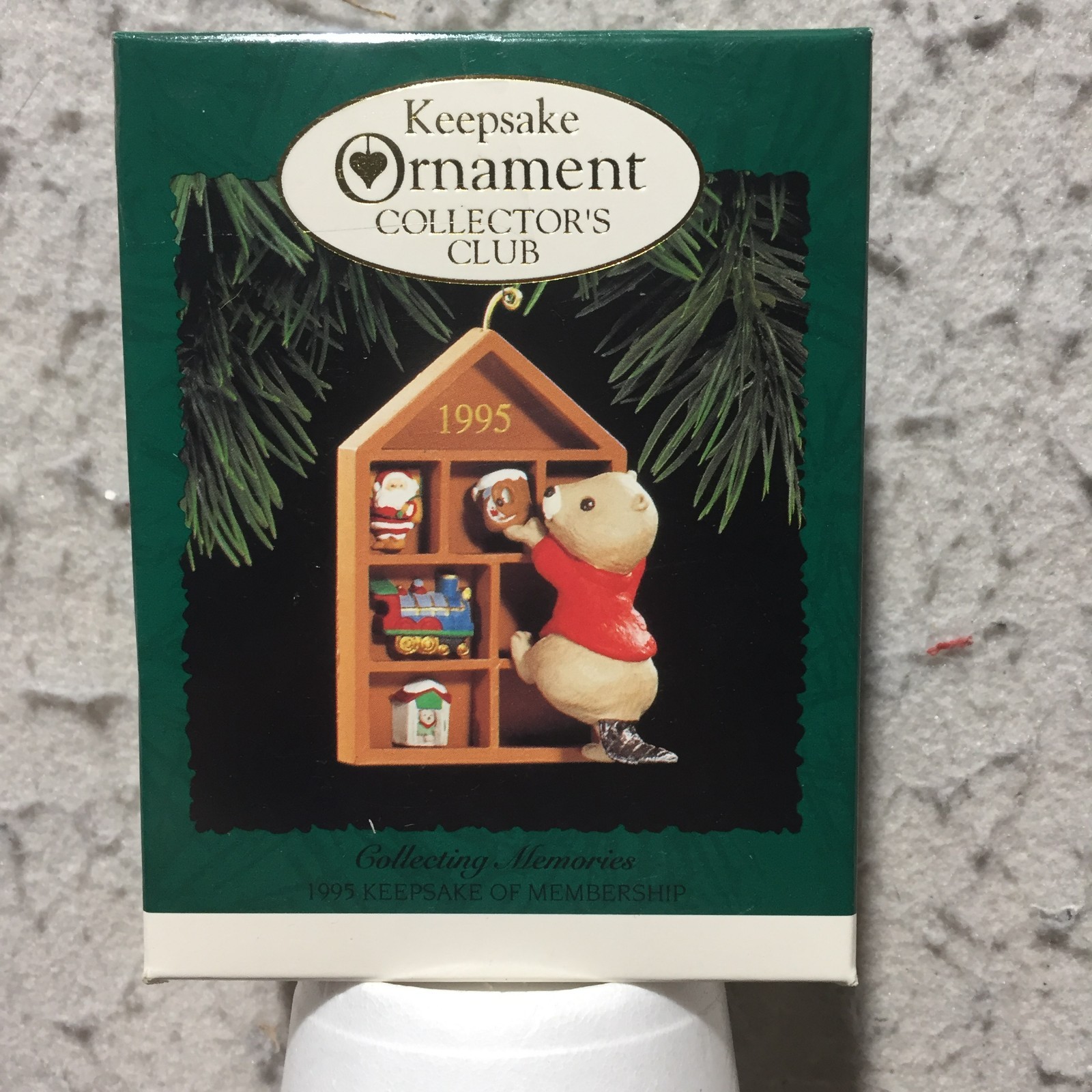 VTG Hallmark 1995 Collecting Memories Keepsake Of Membership QXC4117