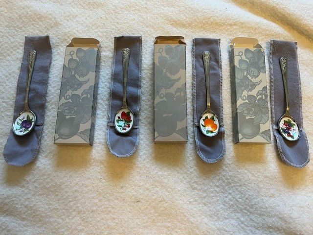 Vintage 1981 Nature\'s Best Avon Collector Spoon Set w/Original Boxes
