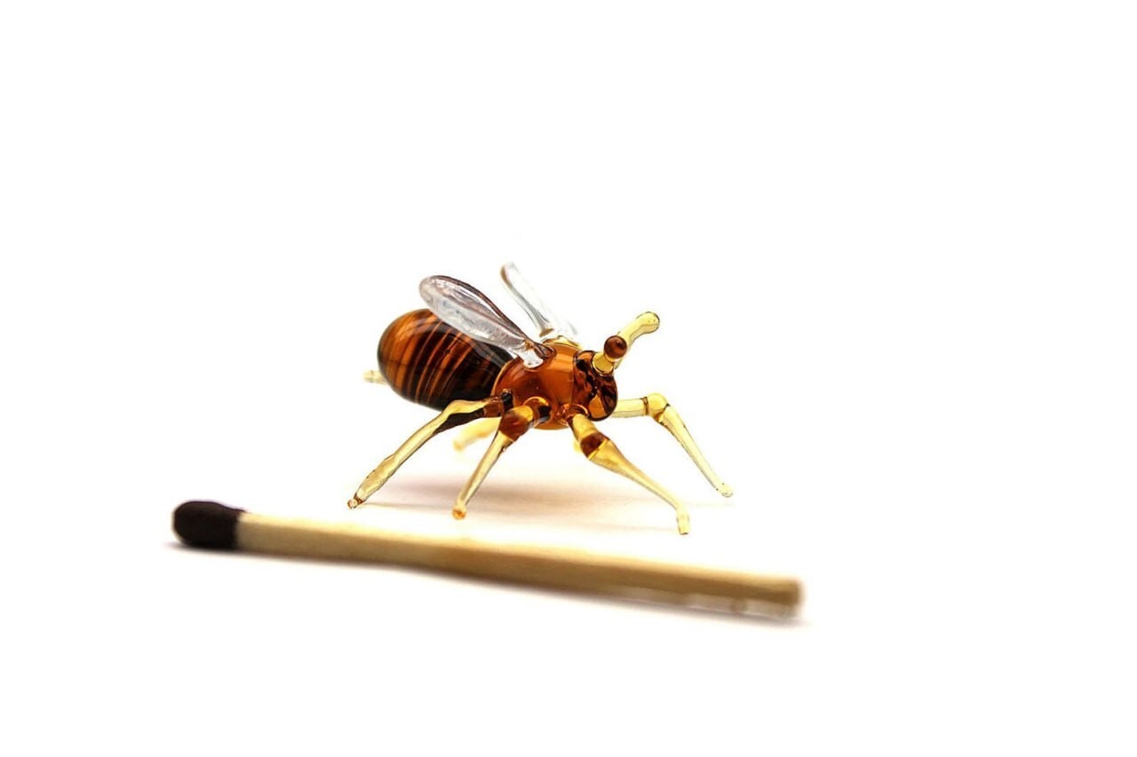 Glass Bee Blown Collectible Figurine honey bee 7 Days Delivery, Art Glass, Blown Glass Bee Blown Collectible Figurine honey bee 7 Days Delivery, Art Glass, Blown