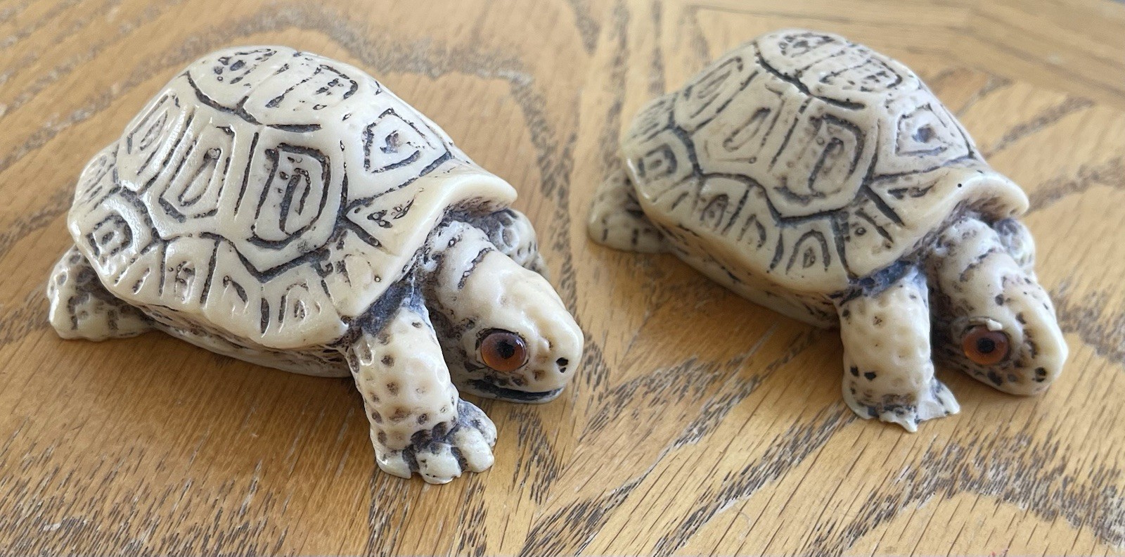 Vintage (2) Norleans Carved Leopard Tortoise Turtle Figurine Made in England EUC