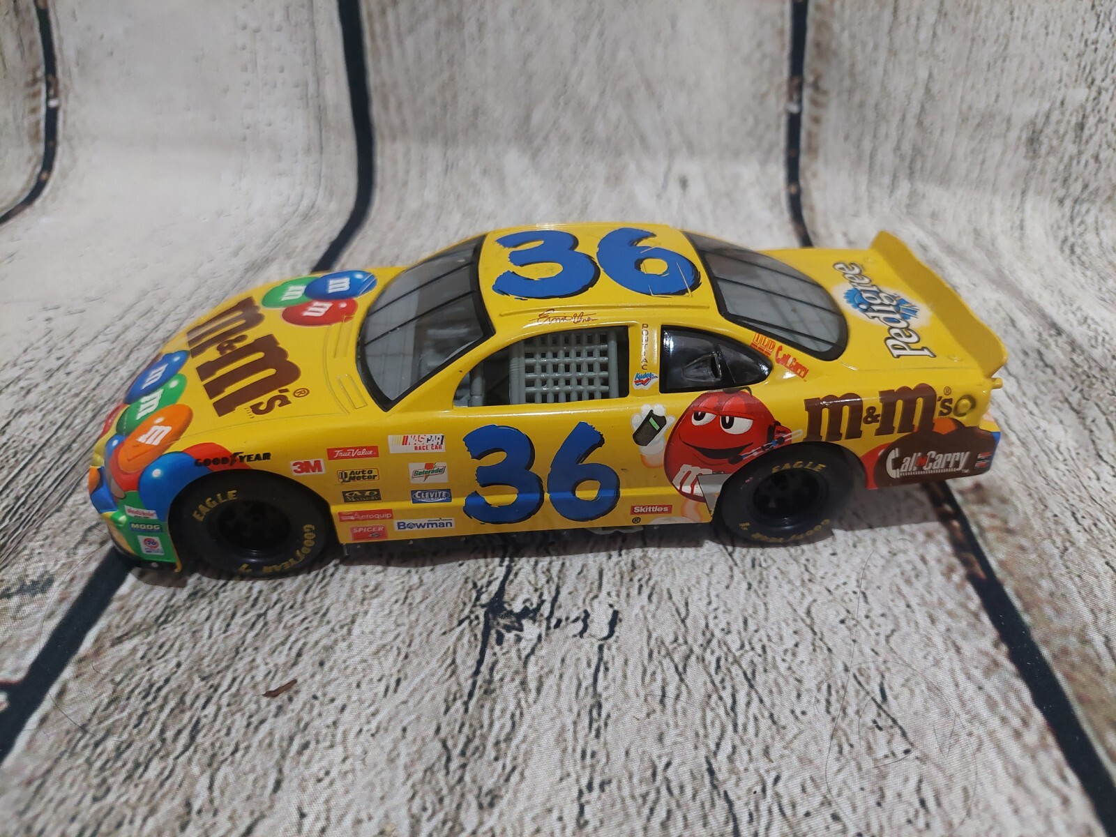 Racing Champions ERNIE IRVAN #36 1999 NASCAR Collectible Car - used