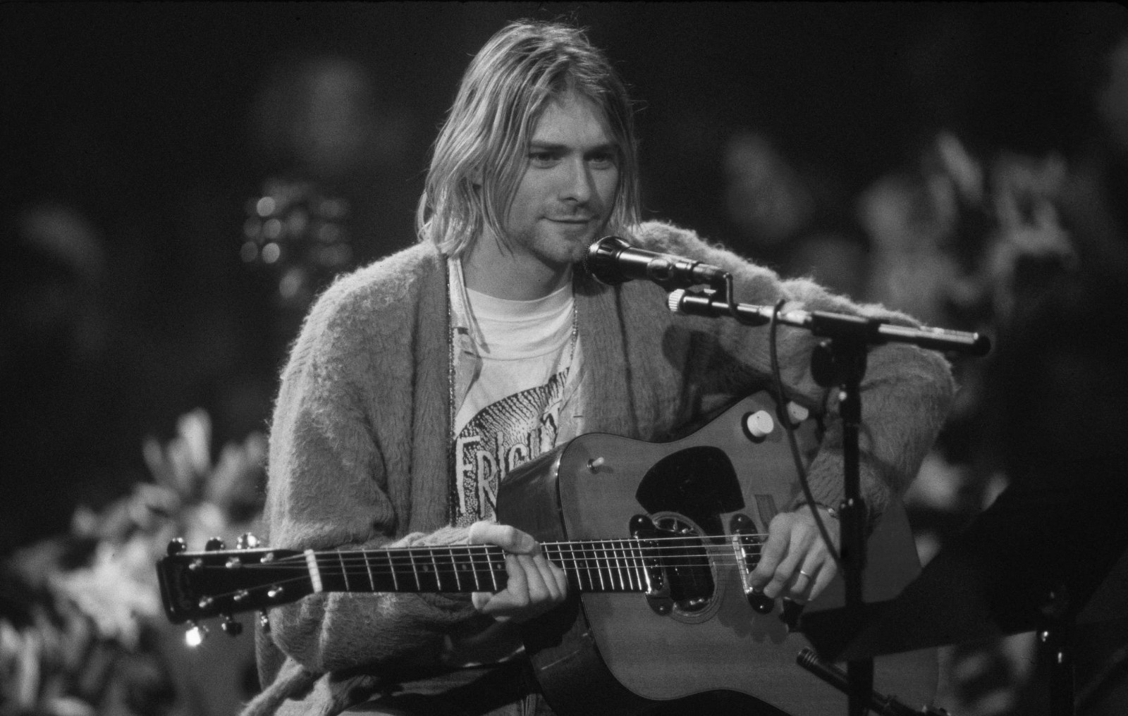 Legendary Nirvana Singer Kurt Cobain Vintage Retro Photo Poster 11x14 Legendary Nirvana Singer Kurt Cobain Vintage Retro Photo Poster 11x14
