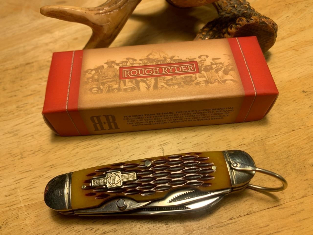 Rough Ryder Camp Knife Amber Jigged Bone 3 3/4\