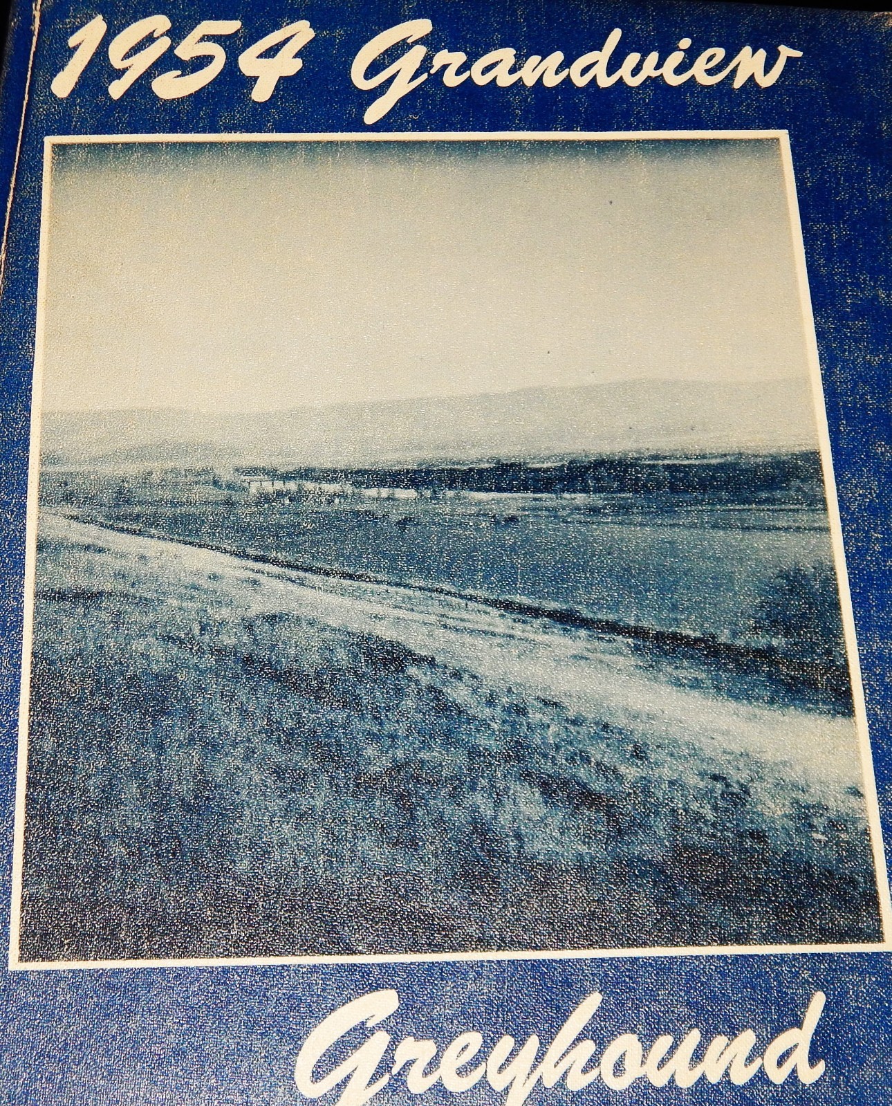 Vintage Book, 1954 GRANDVIEW, WA GREYHOUND SCHOOL YEARBOOK, Education, Sports Vintage Book, 1954 GRANDVIEW, WA GREYHOUND SCHOOL YEARBOOK, Education, Sports