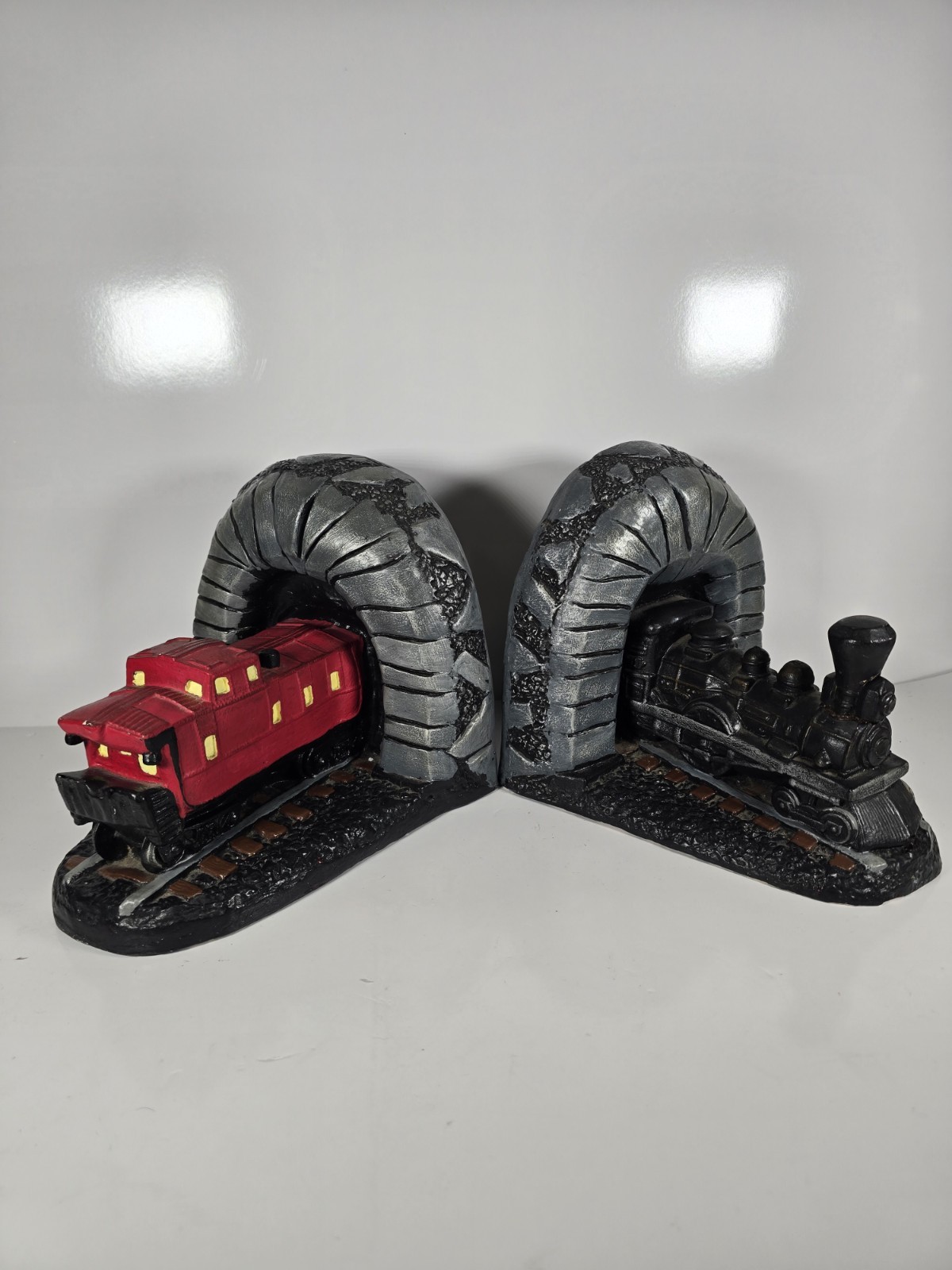 VINTAGE ANN'S ORIGINAL FIGURINES Ca. 1953 TRAIN ENGINE & CABOOSE BOOKENDS