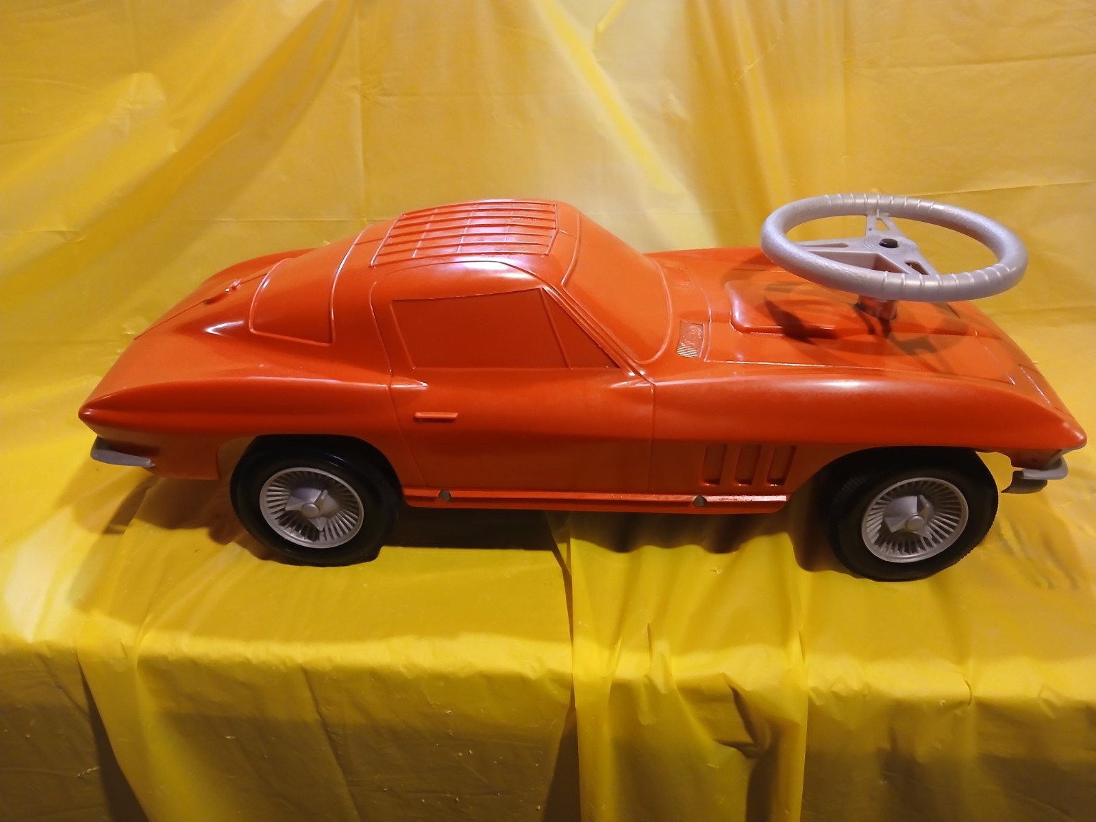 ORIGINAL 1966 CORVETTE RIDE-ON PROMO 1/6 SCALE MADE BY REPUBLIC TOOL & DIE CO.