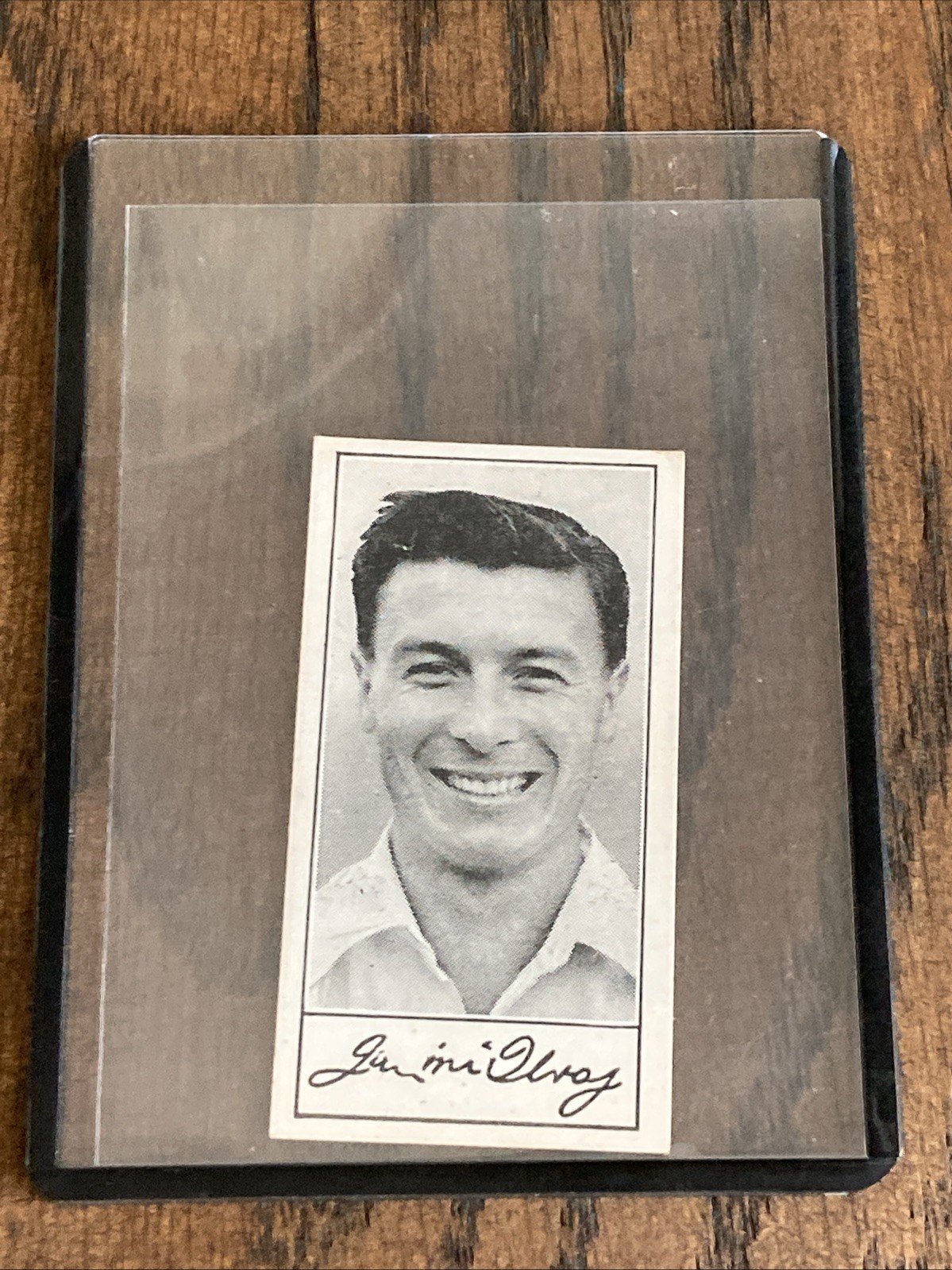 BARRATT - FAMOUS FOOTBALLERS, SERIES A4 - #49 J McILROY, BURNLEY