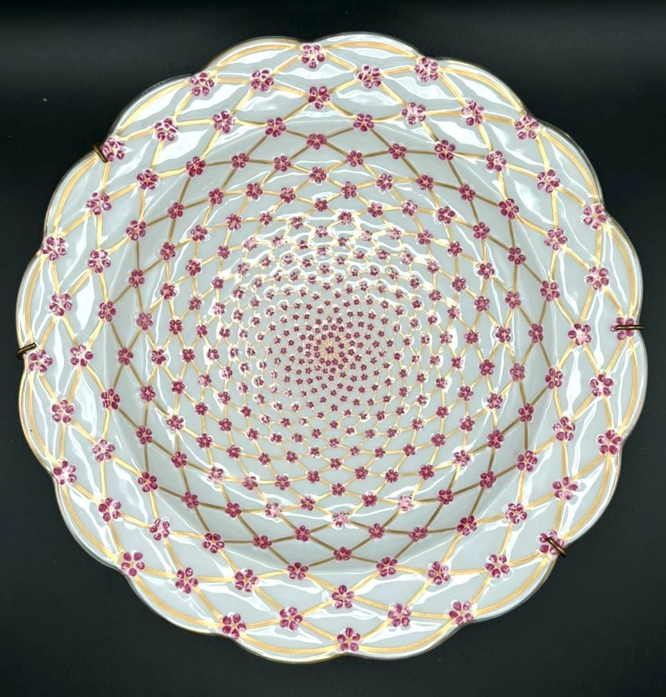 Ch. Field Haviland Limoges MET Museum Reproduction Plate, Trellis & Flowers