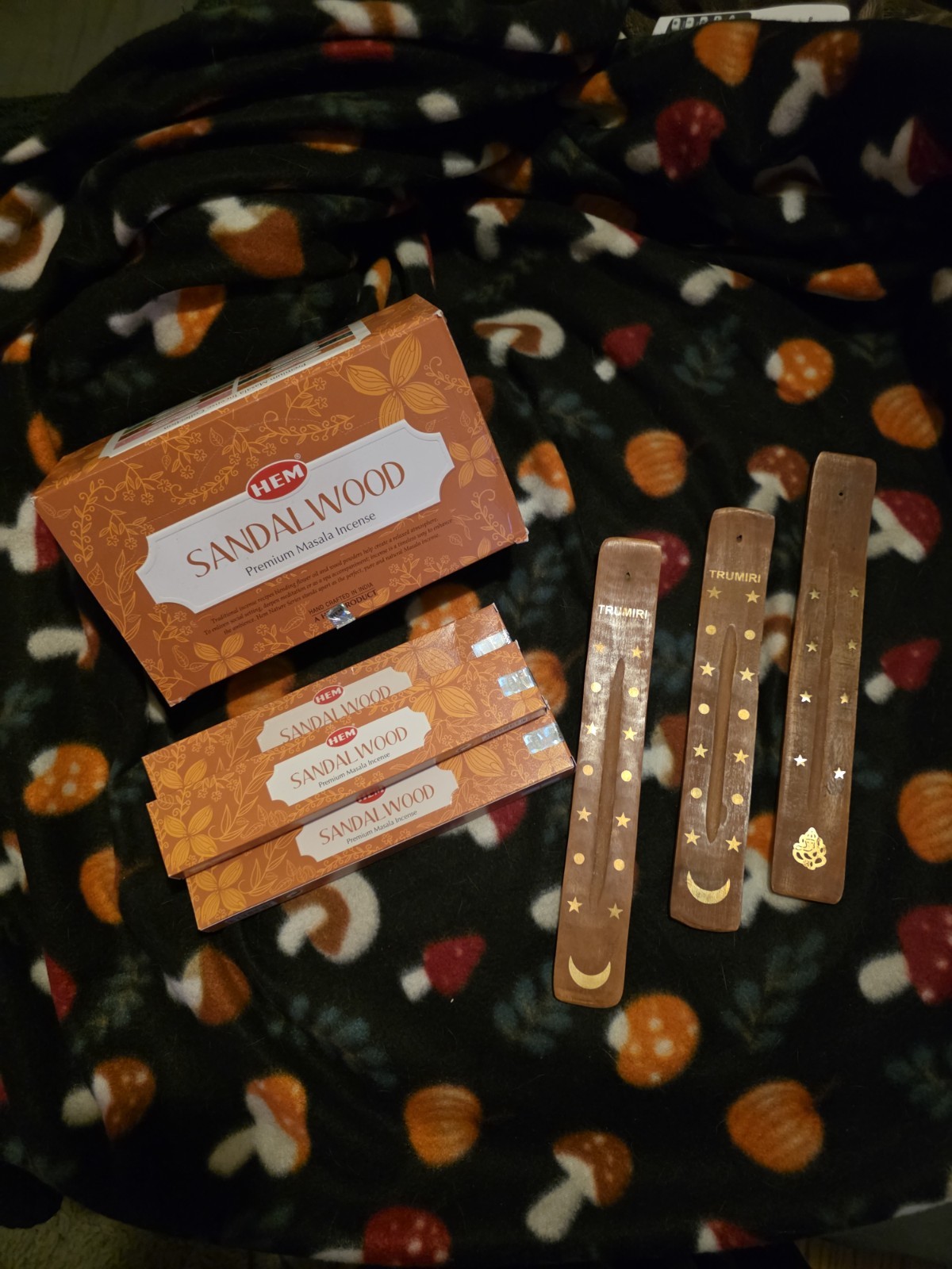 HEM Sandalwood Premium Masala Incense Order 2 Or More Get FREE Incense Holder