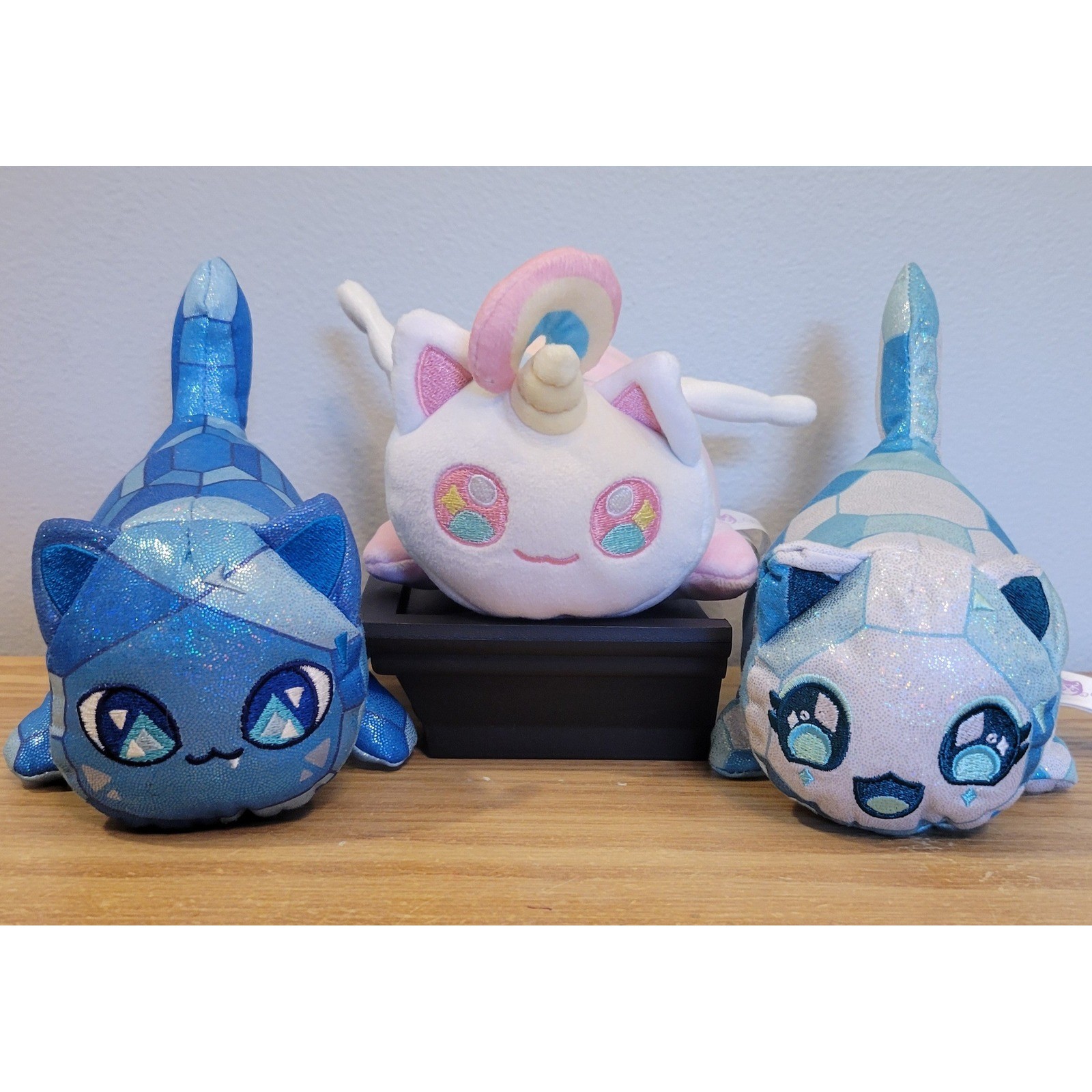Aphmau MeeMeows Plush Lot 3 Sapphire Diamond Pink Bubblegum Unicorn Cats 6in Aphmau MeeMeows Plush Lot 3 Sapphire Diamond Pink Bubblegum Unicorn Cats 6in