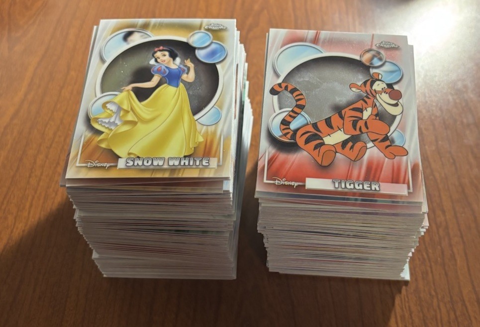 2026 Topps Chrome Disney Complete Base Set #1-200 QTY