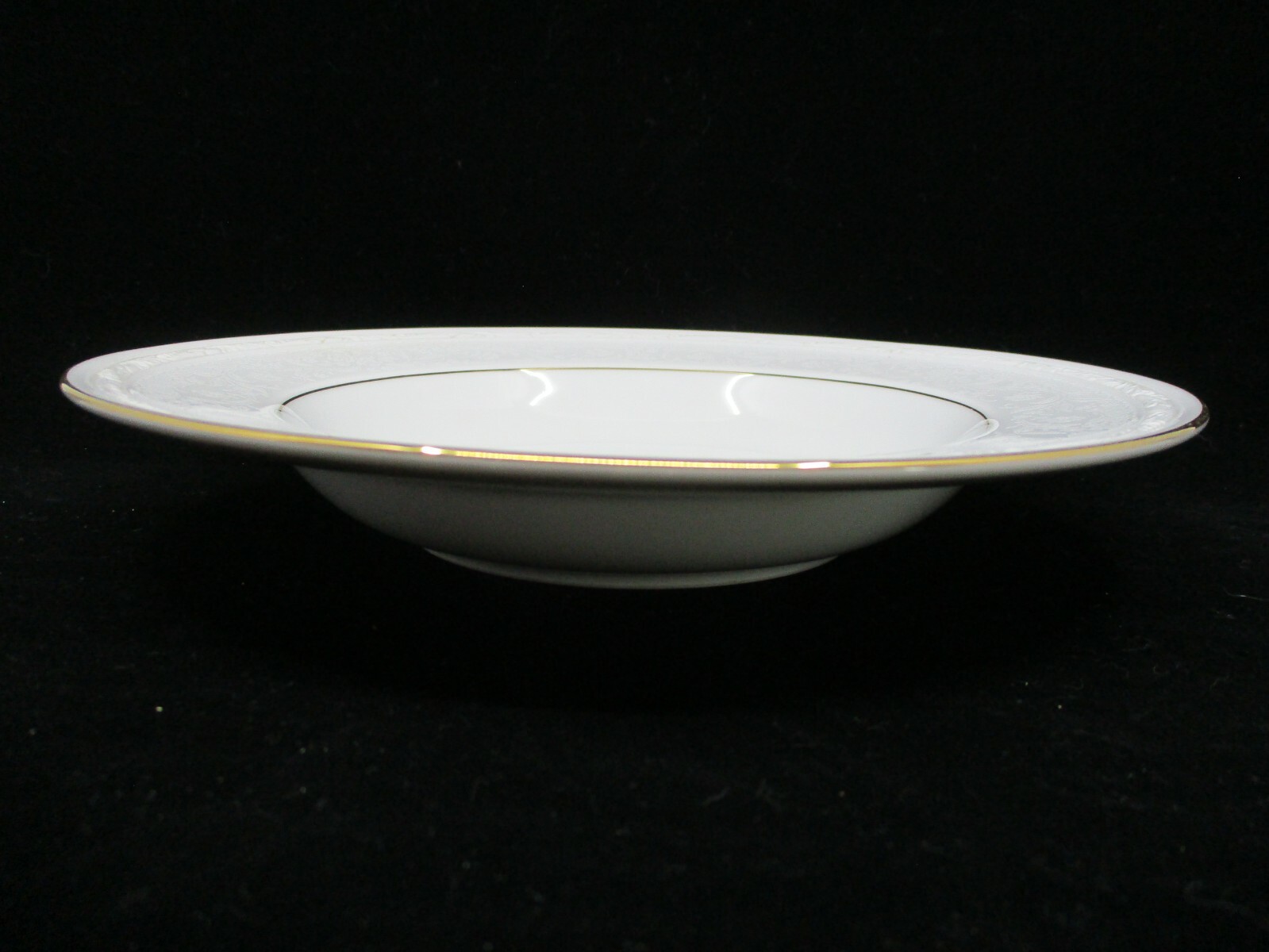 NORITAKE WHITECLIFF GOLD SOUP BOWL 8 3/4\