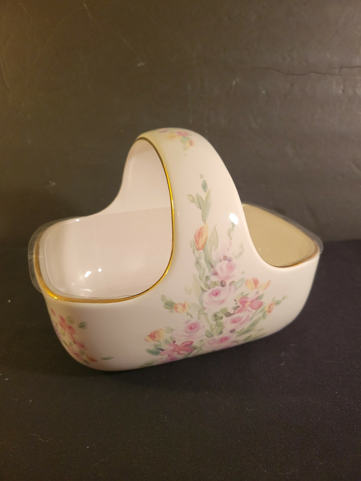 Teleflora Porcelain Basket Planter With Handle Pink Floral Design Plastic Liner Teleflora Porcelain Basket Planter With Handle Pink Floral Design Plastic Liner