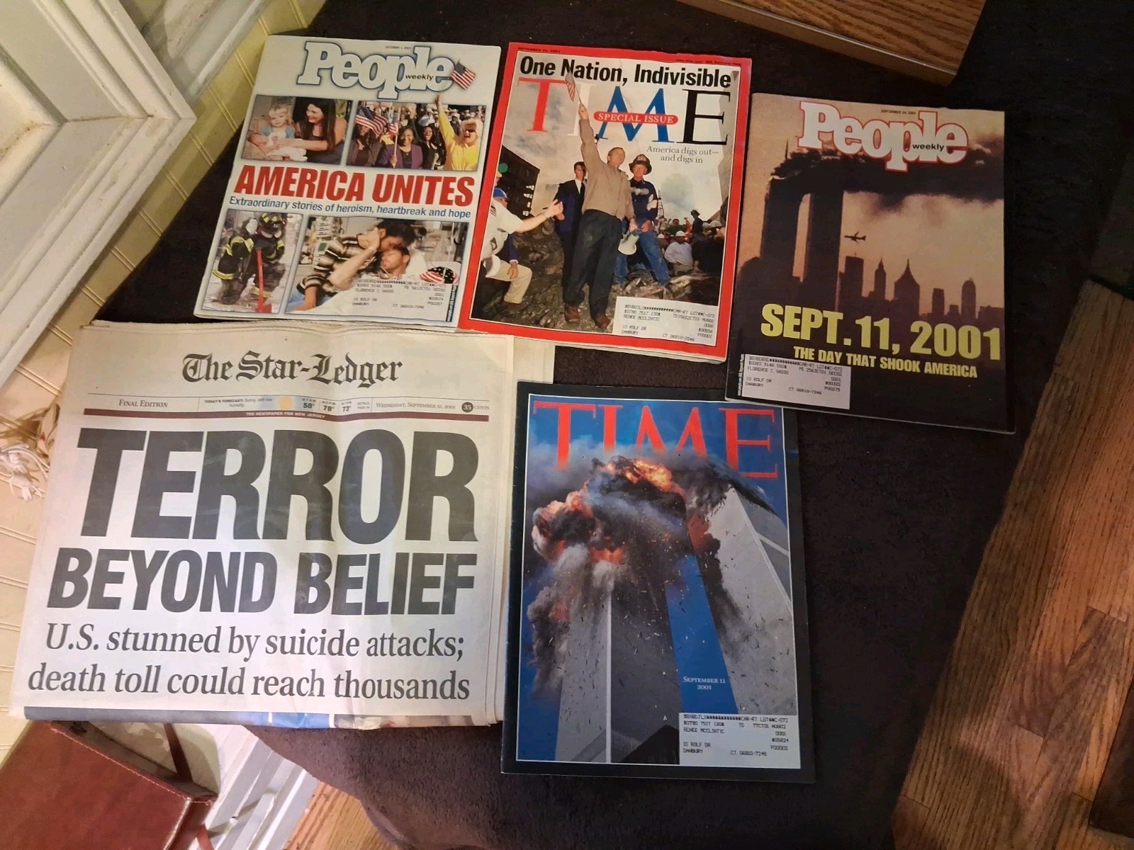 September 11, 2001 newspaper and magazines lot Of 5 Items