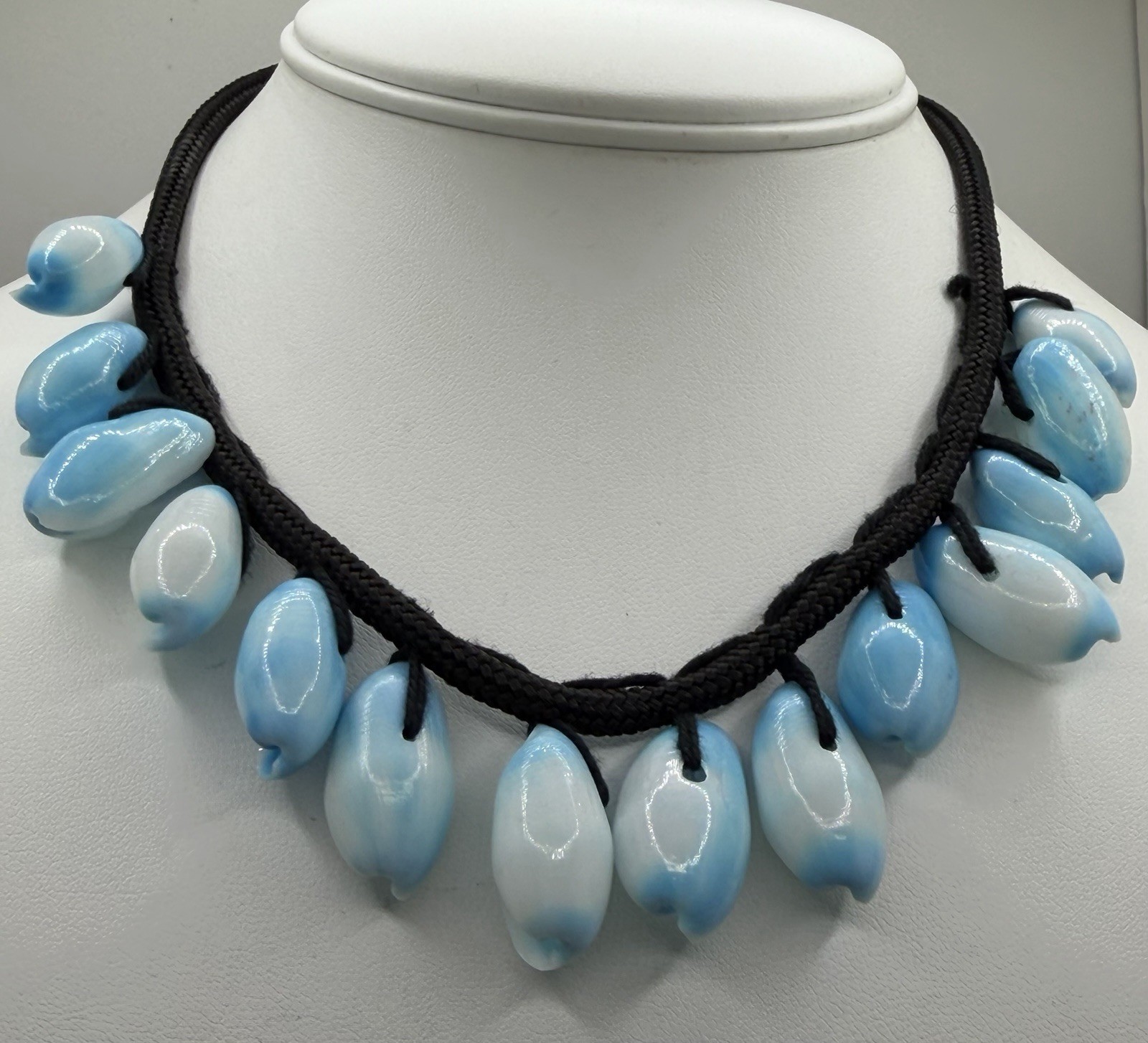 Vintage Hawaiian Tribal Shell Necklace Light Weight Cowrie Shells Blue Estate