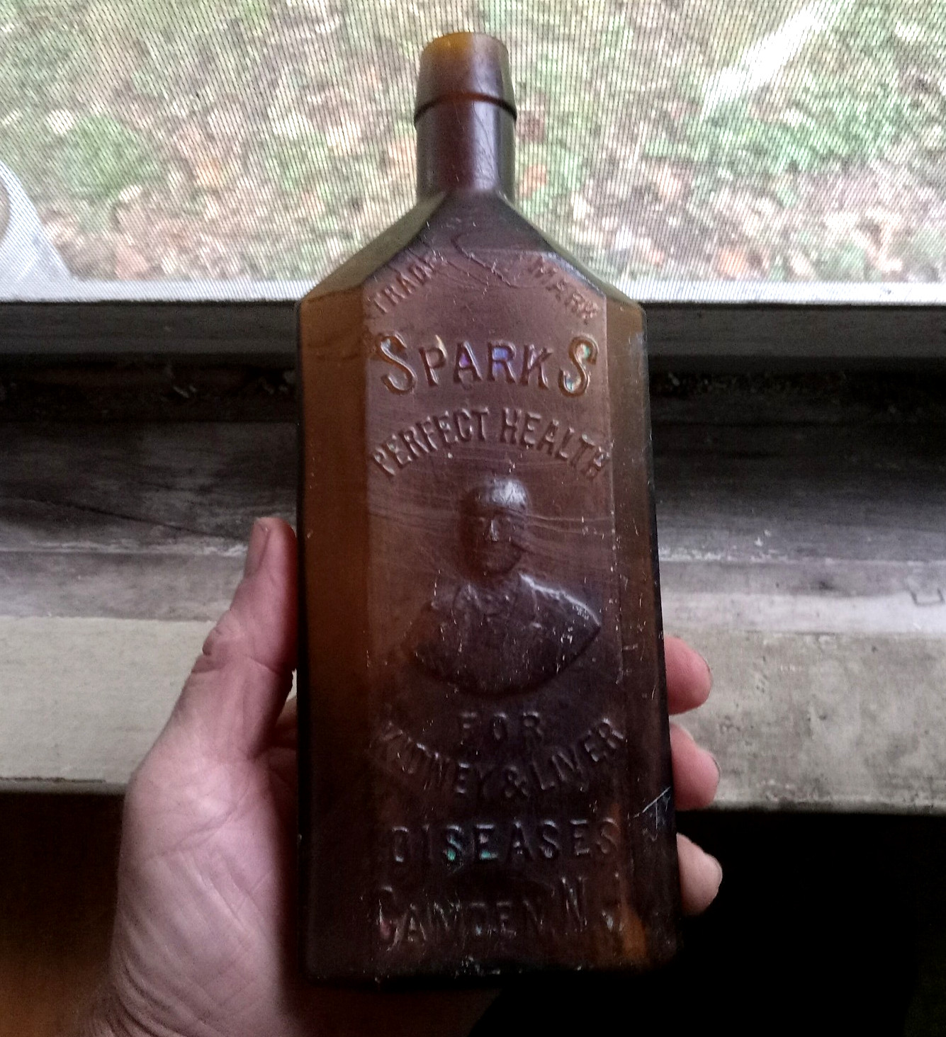 1880s SPARKS PERFECT HEALTH EMB MAN CAMDEN,NJ SCARCE AMBER ROOF SHOULDER MED