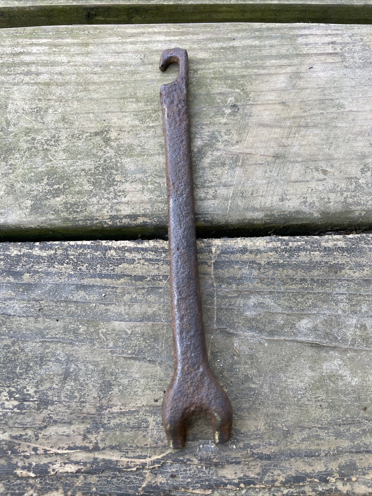 VTG ANTIQUE CAST IRON POT LID LIFTER HANDLE Tool