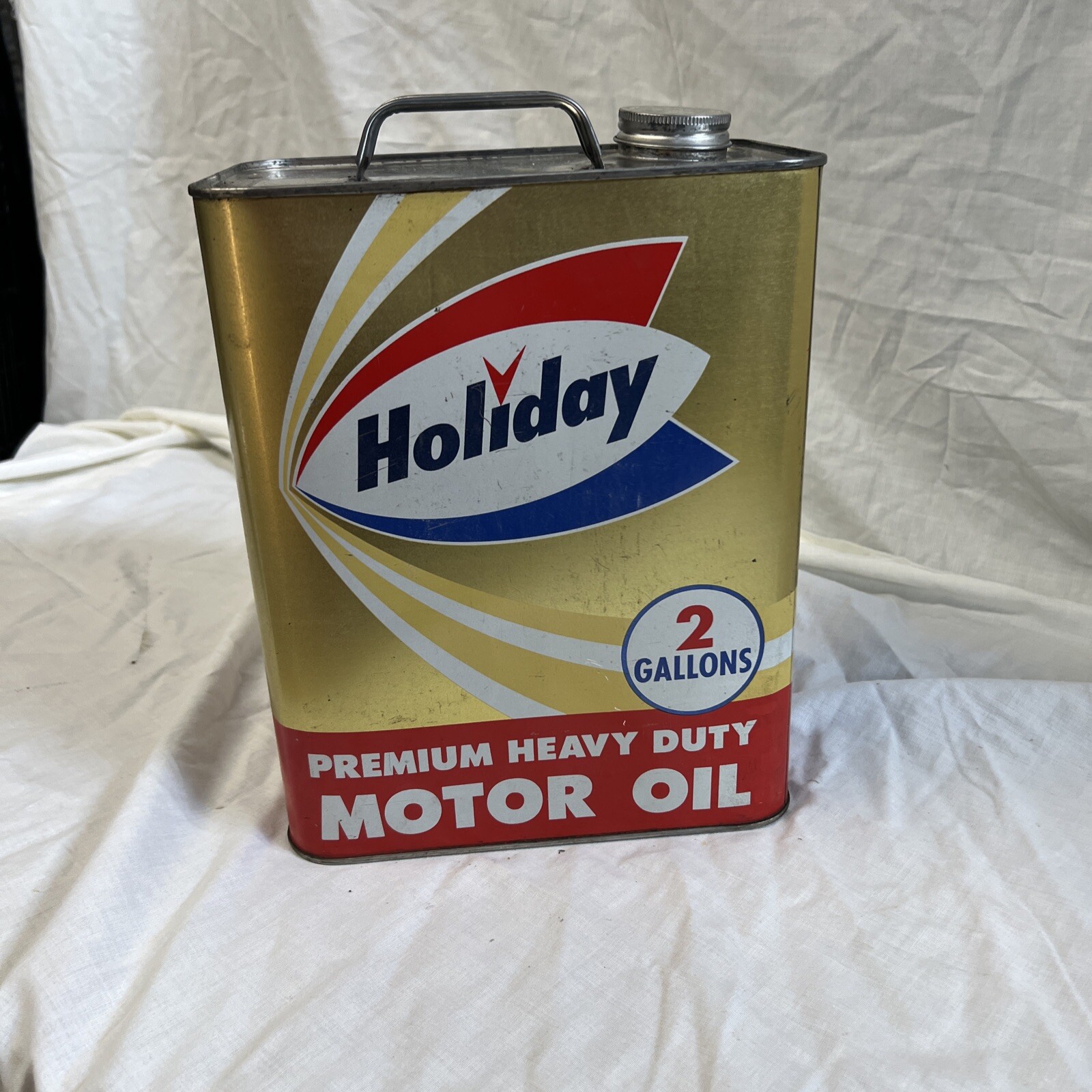 VINTAGE ADVERTISING HOLIDAY MOTOR OIL  2 GALLON CAN S-1+ TIN GARAGE SHOP