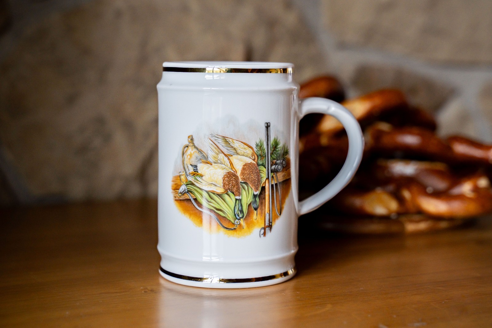 Vintage Wunsiedel Bavaria Porcelain Beer Stein Mug Hunting Ducks Shotgun Gold Ri