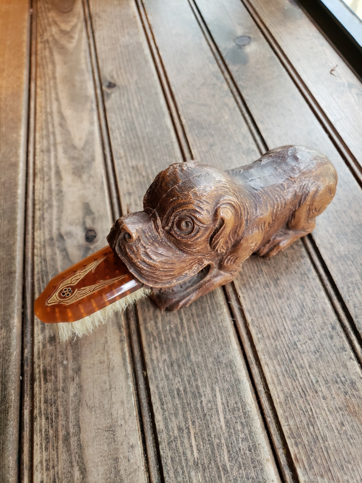 Rare Syroco Brown Dog Brush Holder and Brush