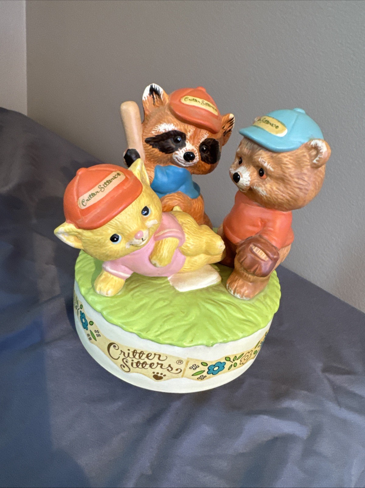 Vintage Enesco Critter Sitters Baseball Music Box Cat Raccoon Bear Spins Works