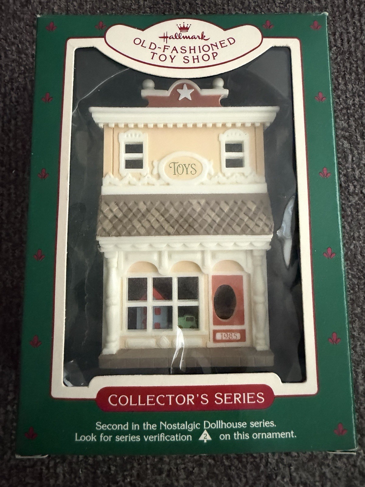 HALLMARK 1985 OLD FASHIONED TOY SHOP - #2 in the Nostalgic Dollhouse Series HALLMARK 1985 OLD FASHIONED TOY SHOP - #2 in the Nostalgic Dollhouse Series