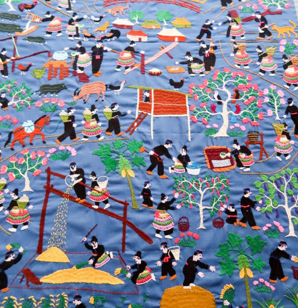 Vintage Very Large Hmong Paj Ntaub Storycloth Hand Stitched Textile Framed Art Vintage Very Large Hmong Paj Ntaub Storycloth Hand Stitched Textile Framed Art