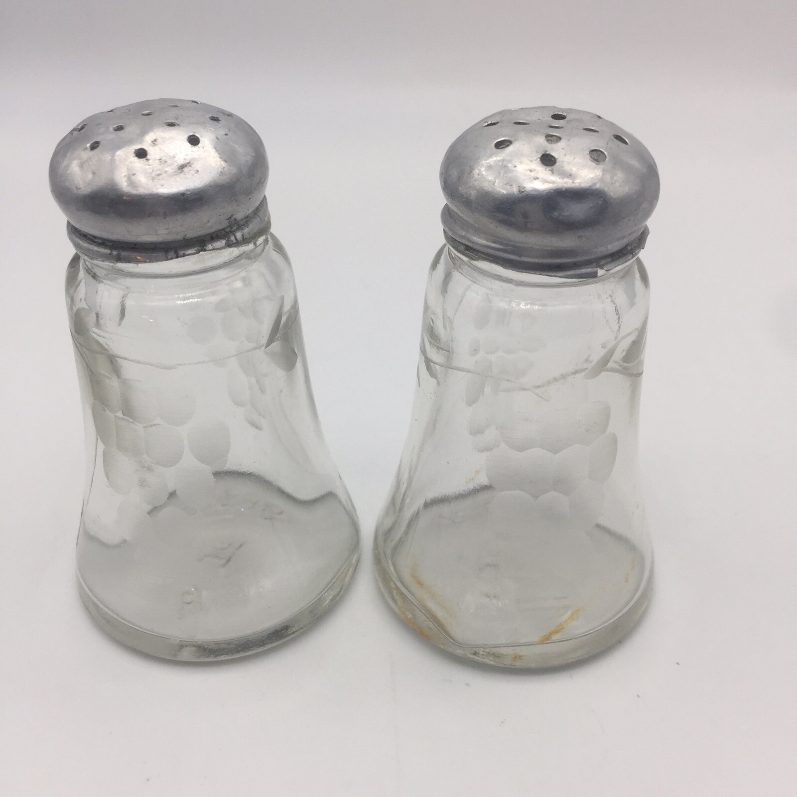 Depression Glass Hazel Atlas Salt & Pepper Shakers Etched Grapes w/aluminum lids