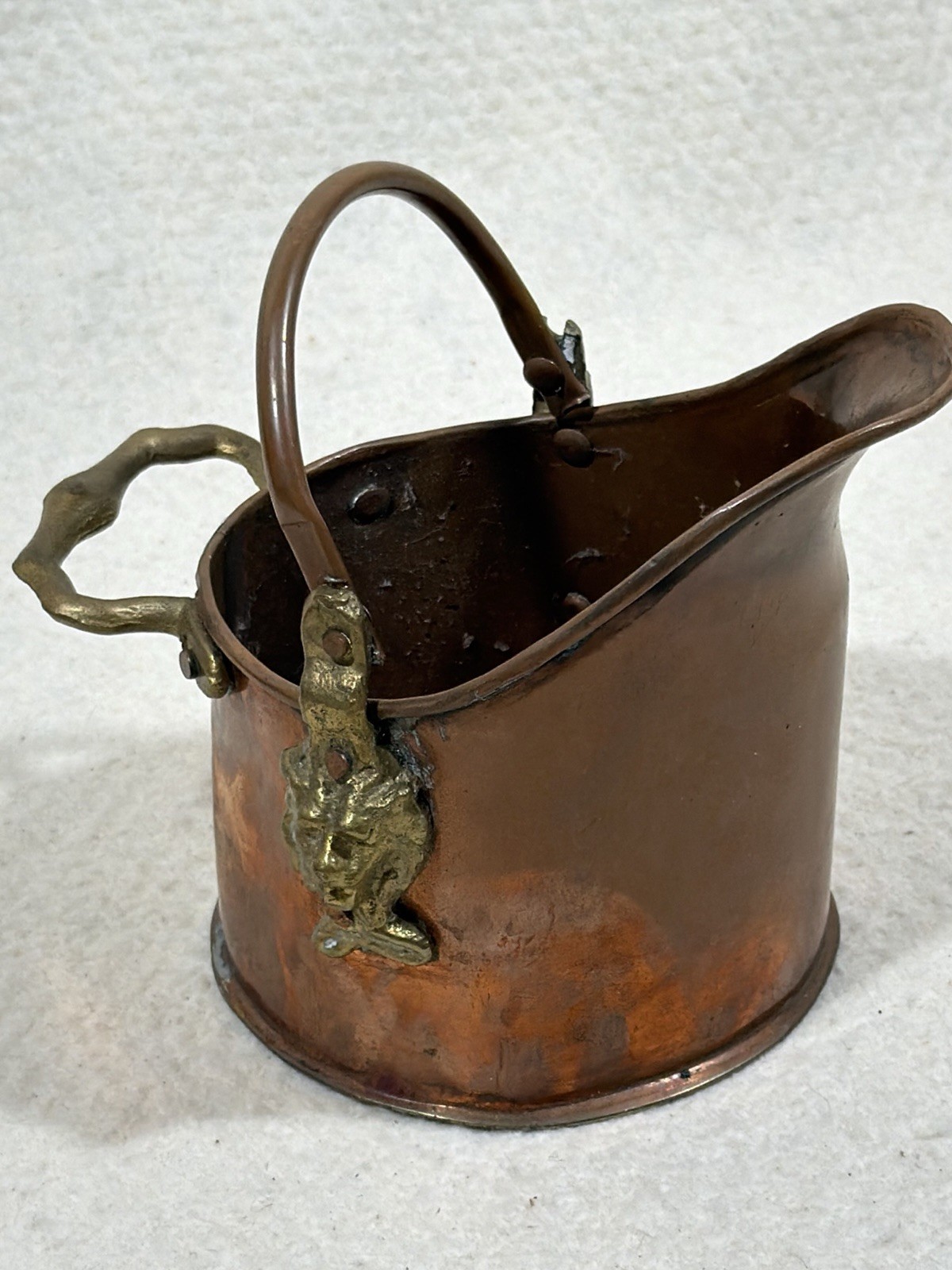 Vintage Copper Coal Scuttle Lion Head Brass Handles Fireplace Decor Rustic
