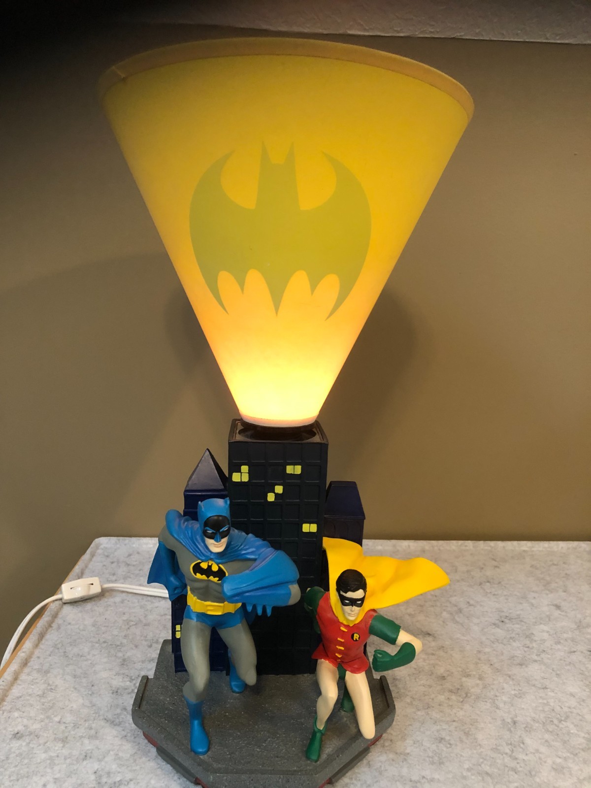 Vtg.  1999 Batman & Robin 16