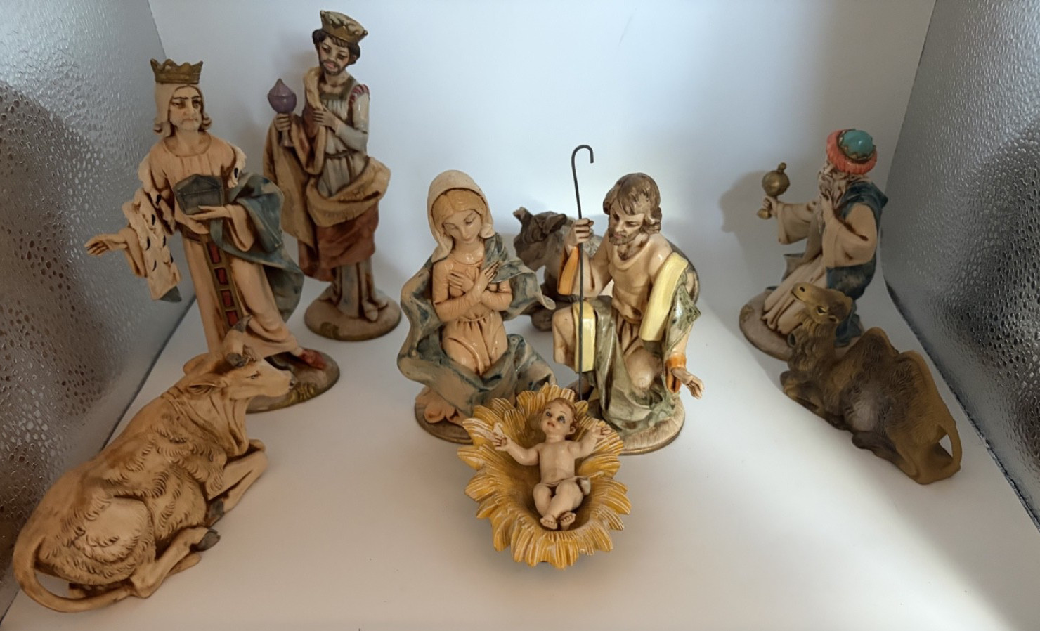 Fontanini Depose Italy Nativity 12 piece figure and 1 barn