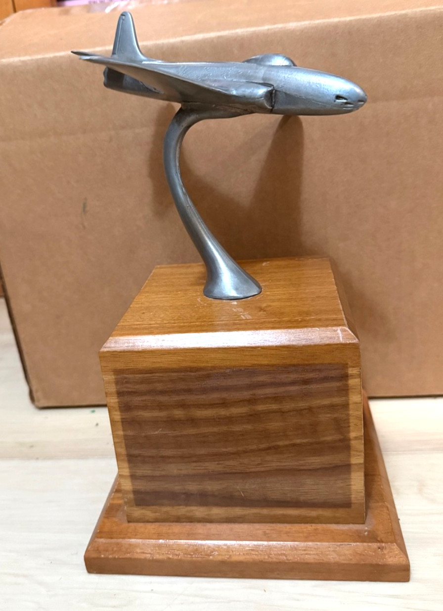 Vintage 1950s Lockheed F-80 Shooting Star Cast Metal Desk Model Walnut Base USAF