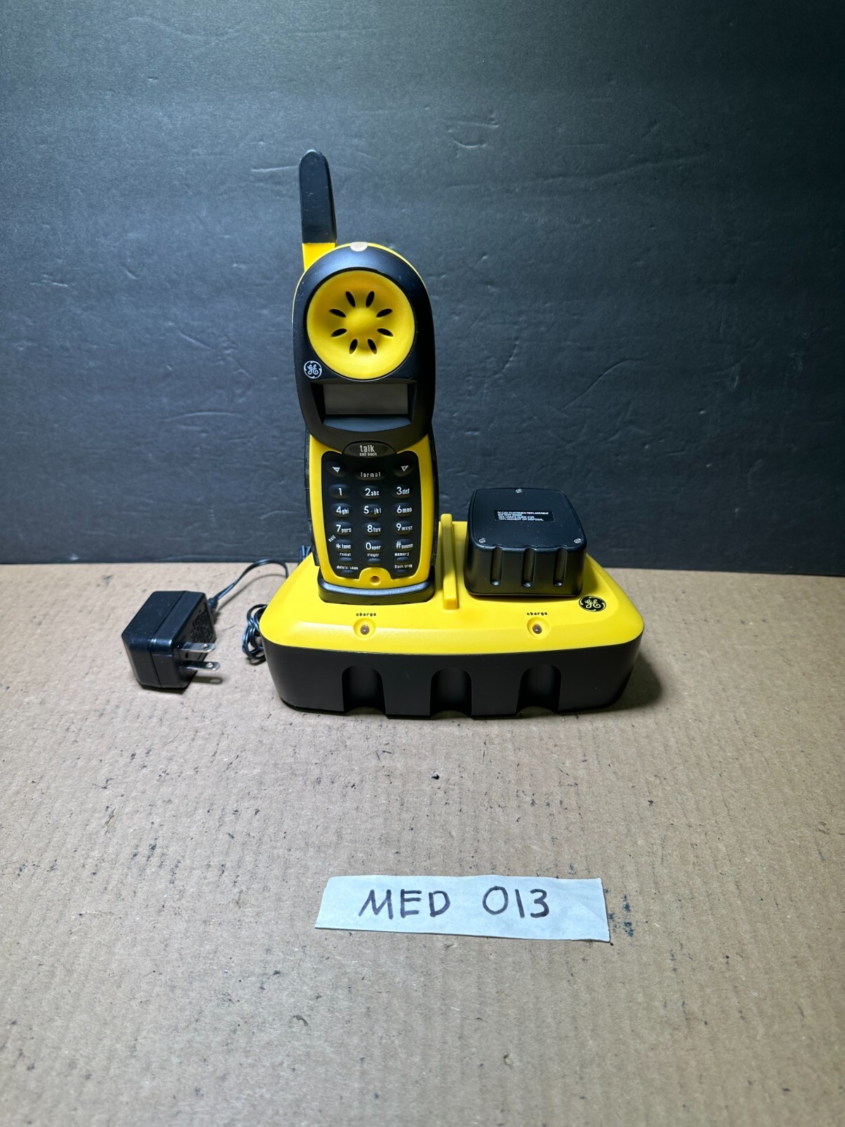 General Electric 26989GE9-A Rechargable Handheld Phone Works