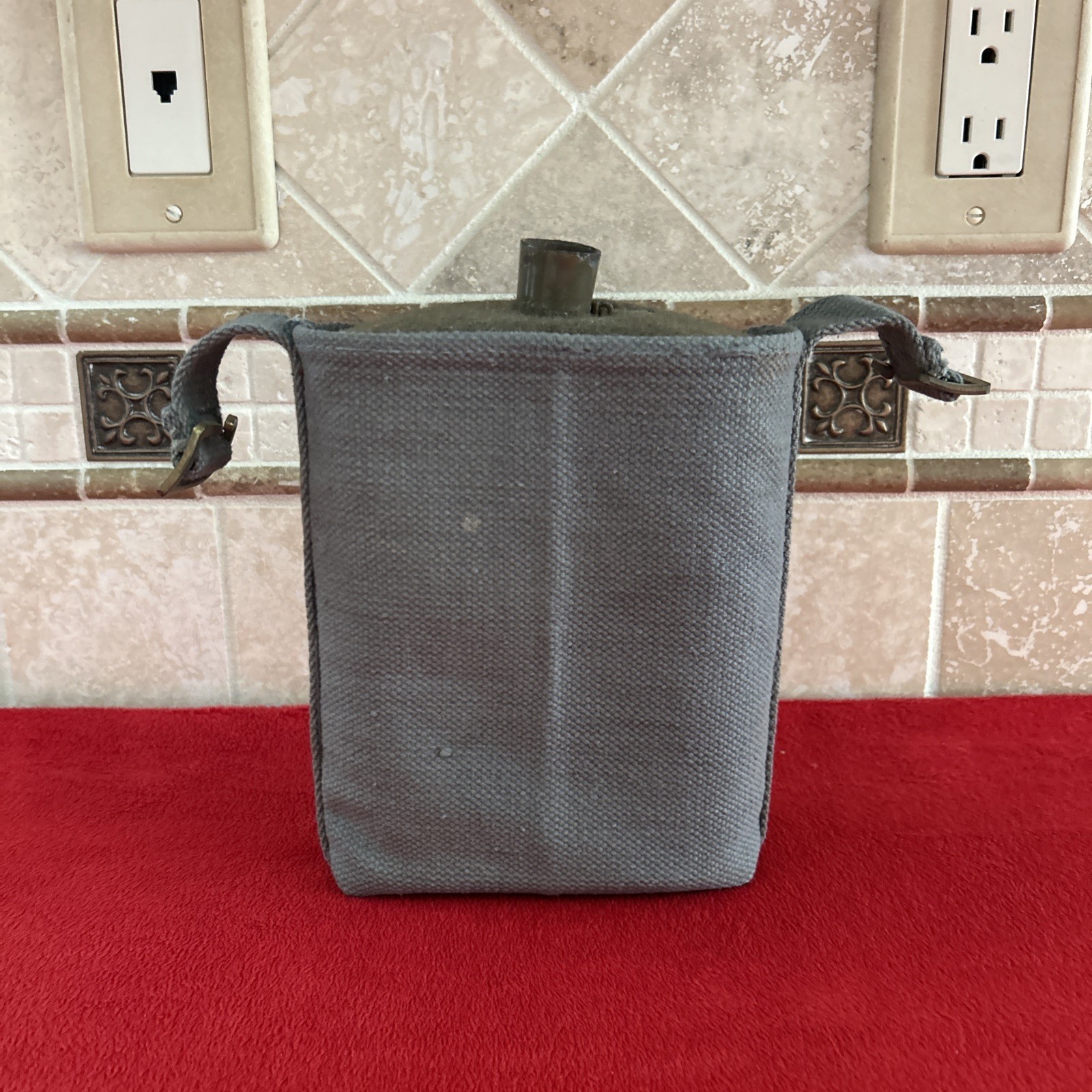 Original WW2 British Canadian Army P37 Canteen w/OD Wool Cover Enamel