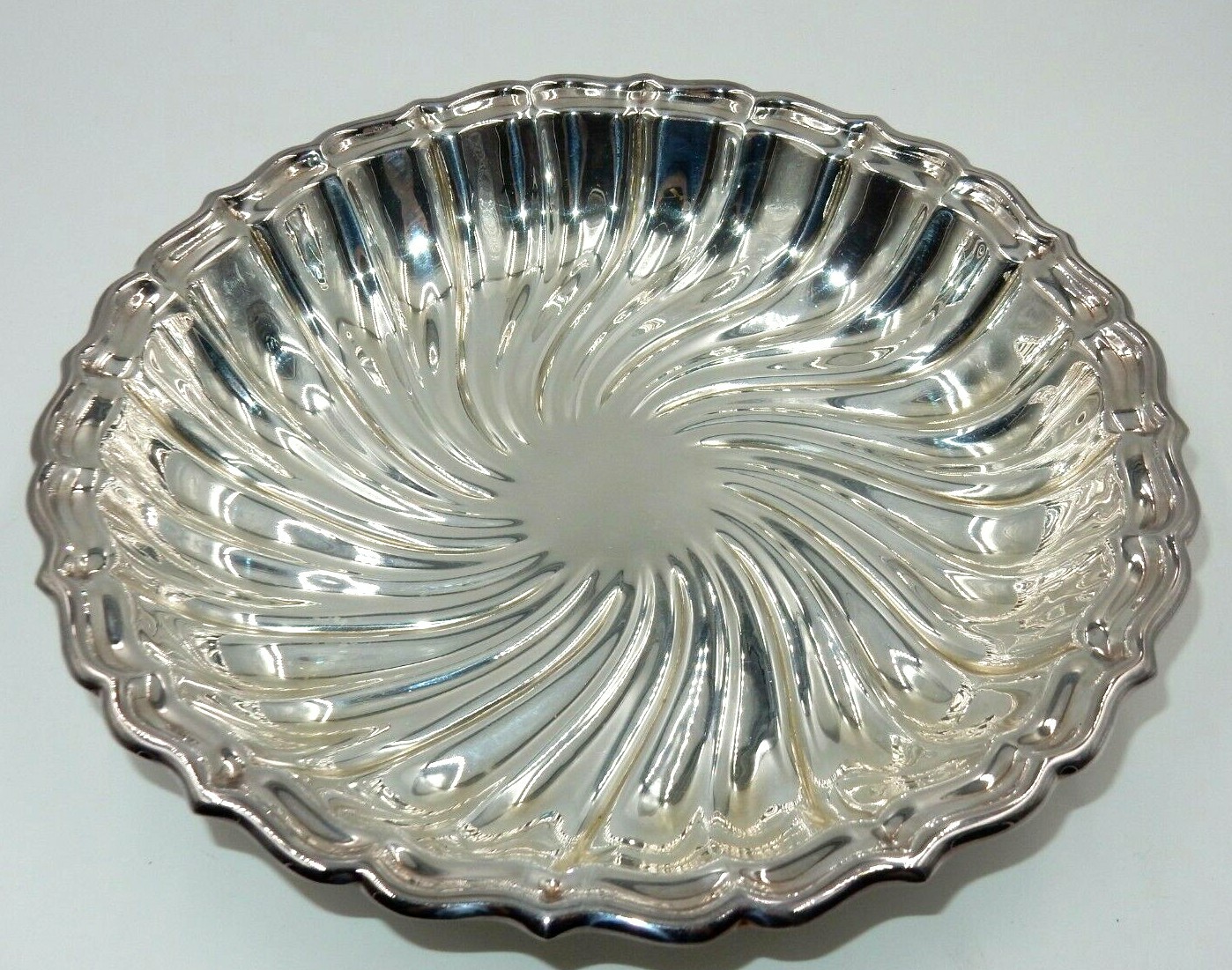 GORHAM SILVERPLATE EP YC1881 SHALLOW 9.5 GORHAM SILVERPLATE EP YC1881 SHALLOW 9.5