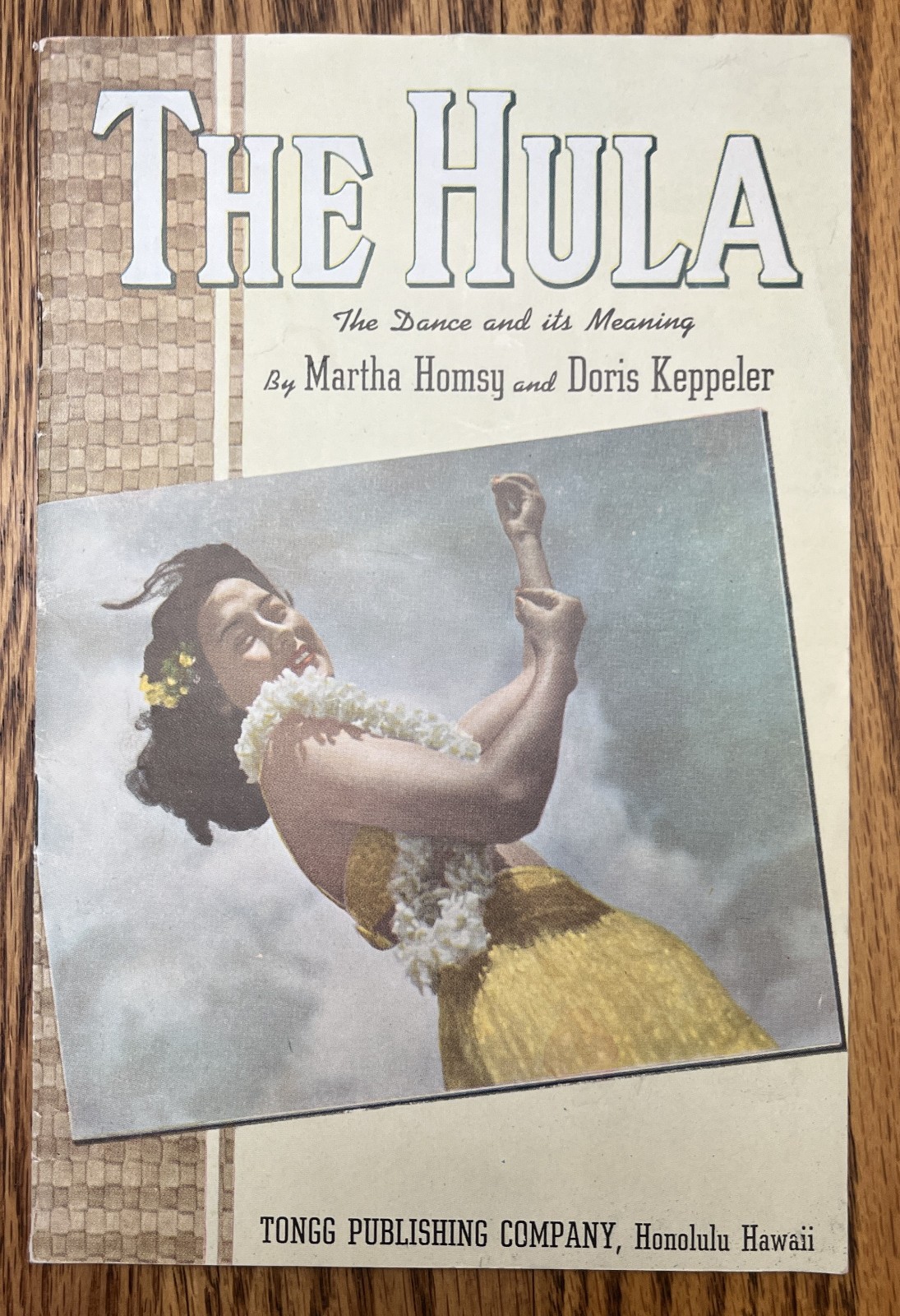 VTG 1944 WWII Era \'ILLUSTRATED Guide\'~\