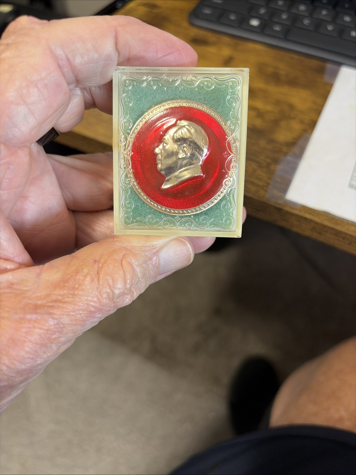 Vintage Chinese Chairman Mao Zedong Red Pinback Button