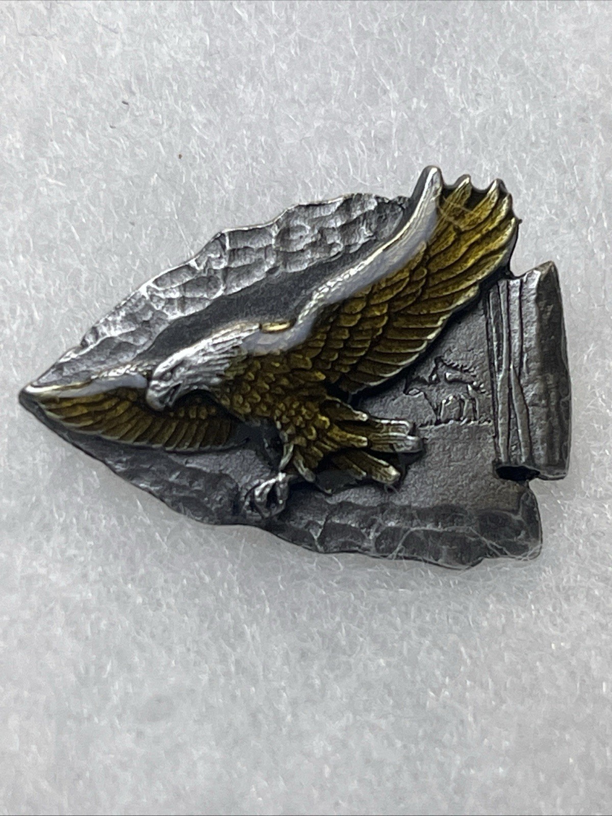 FLYING EAGLE  Siskiyou arrowhead - hat pin , tie tac , lapel pin , hatpin 1982