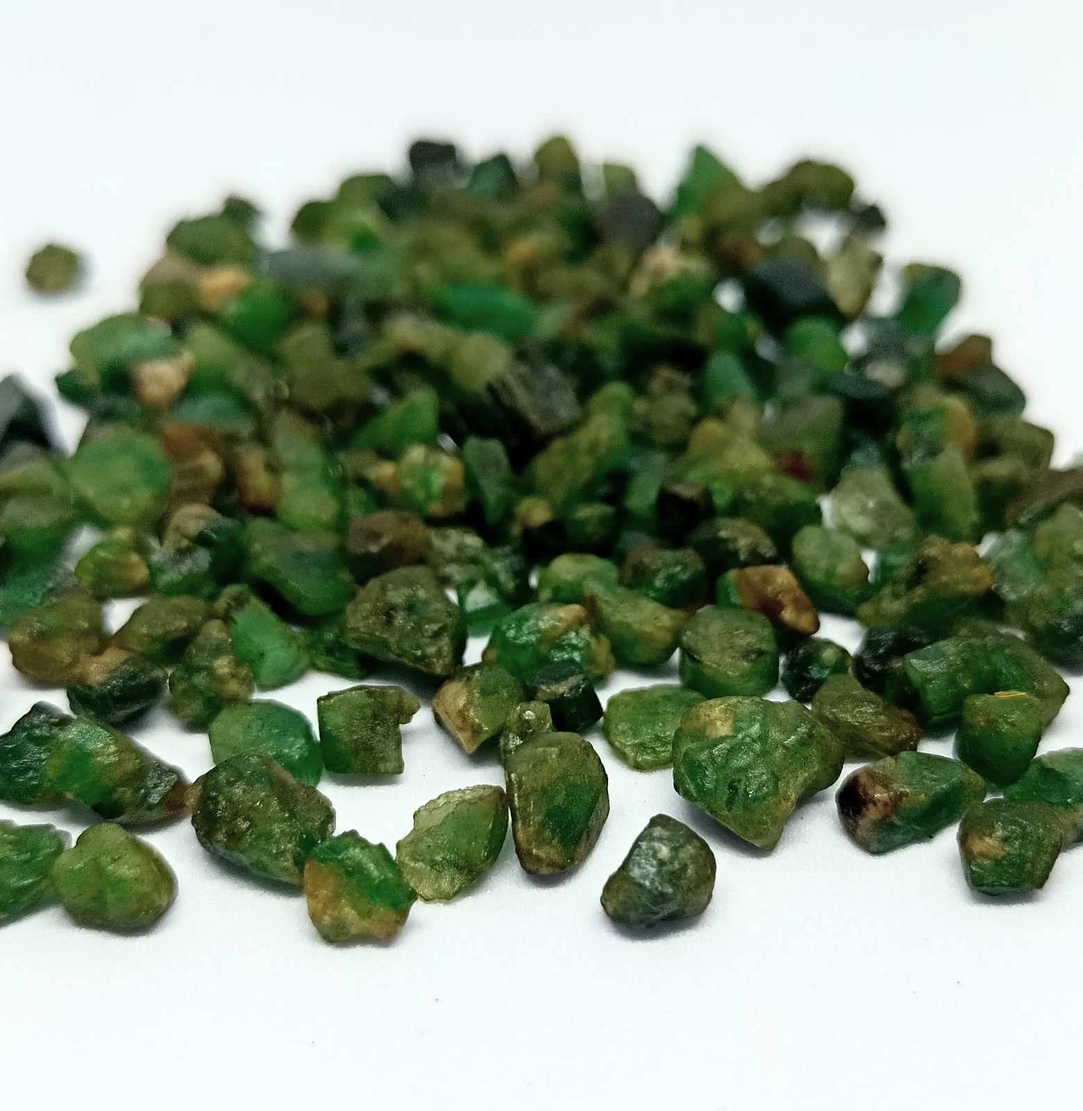 25PCS Raw Emerald Stone Natural Rough Emerald from Zambia Emerald Gemstone 4-7mm