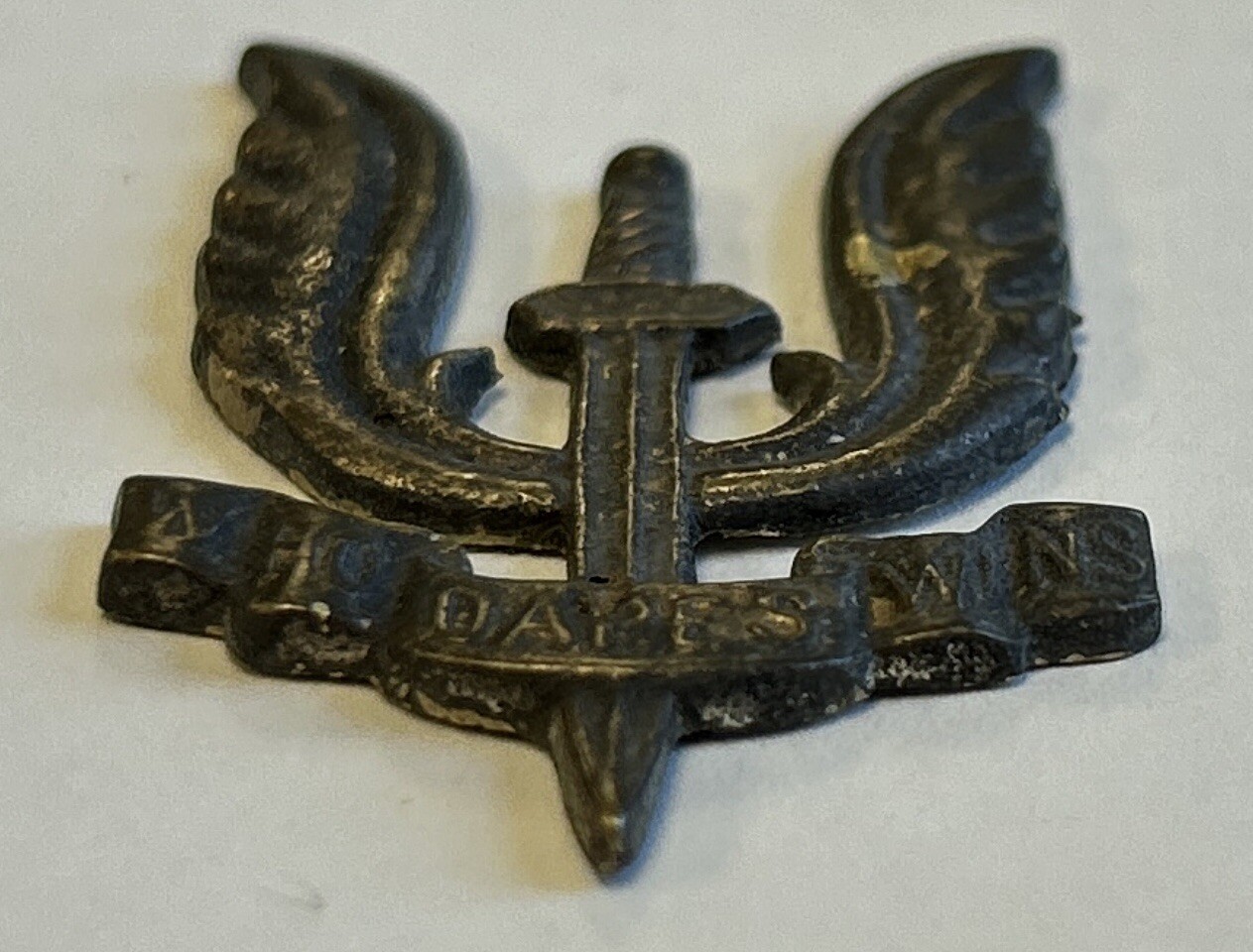 WWII, Belgian, 5th Special Air Service, Cap Badge,Gold Tone/Aged Patina, no lugs
