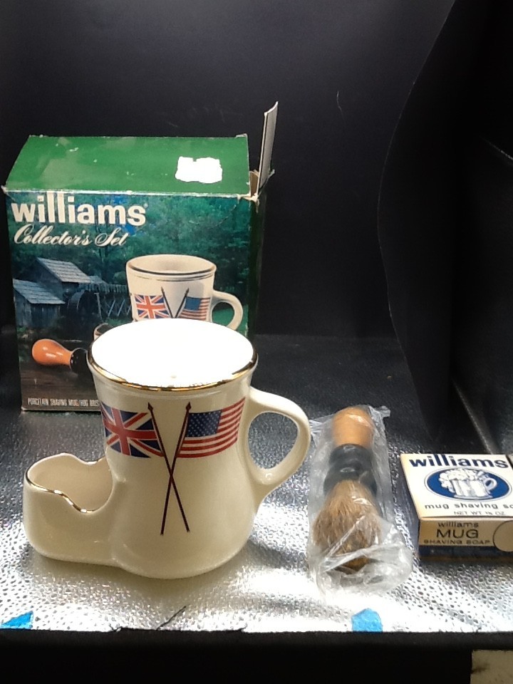 Vintage Williams Collectors Set Porcelain Shaving Mug Brush Soap in Box #8243