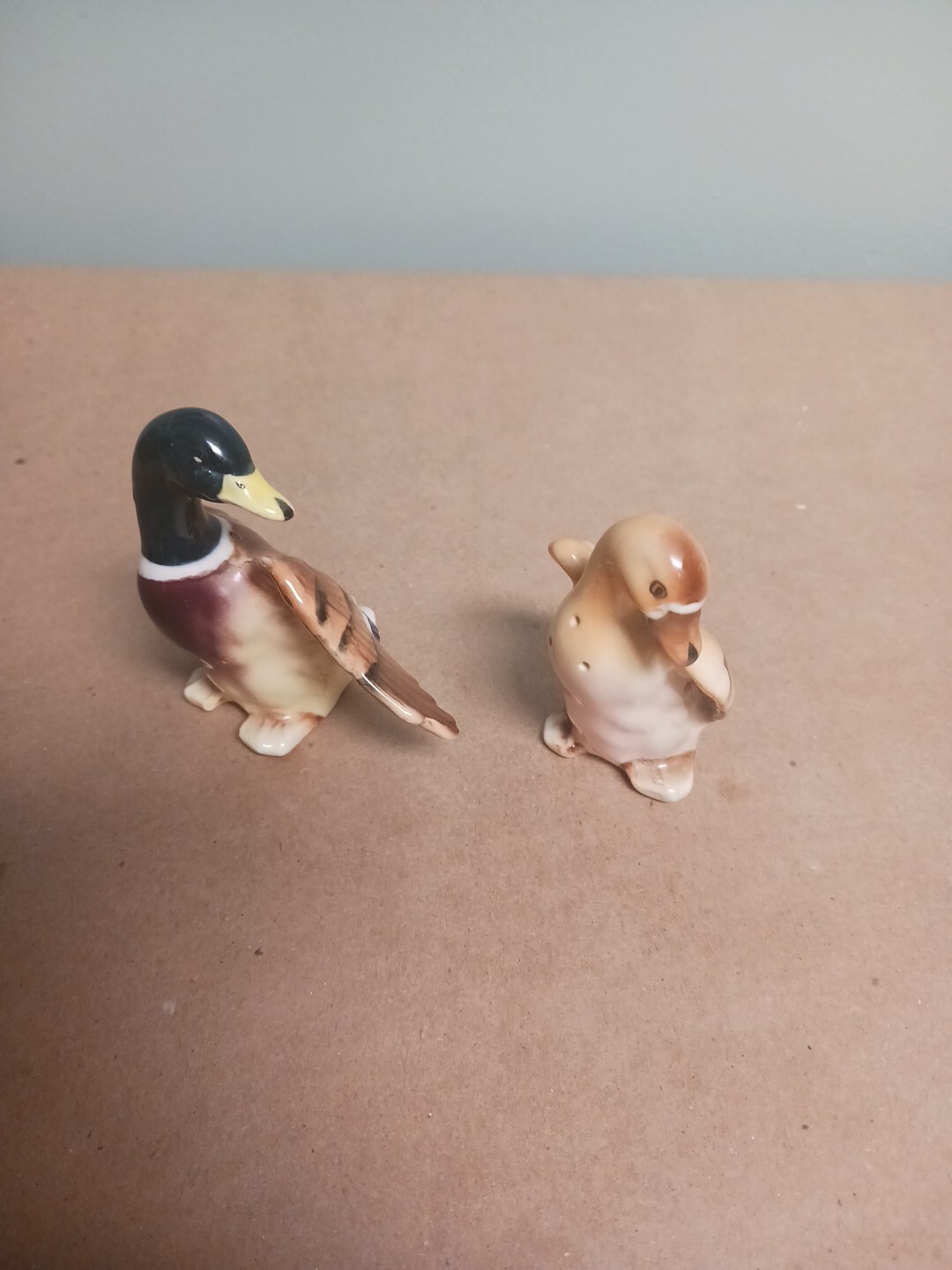 Kasuga Ware VINTAGE PORCELAIN CERAMIC GEESE SALT & PEPPER SHAKERS,  JAPAN. 