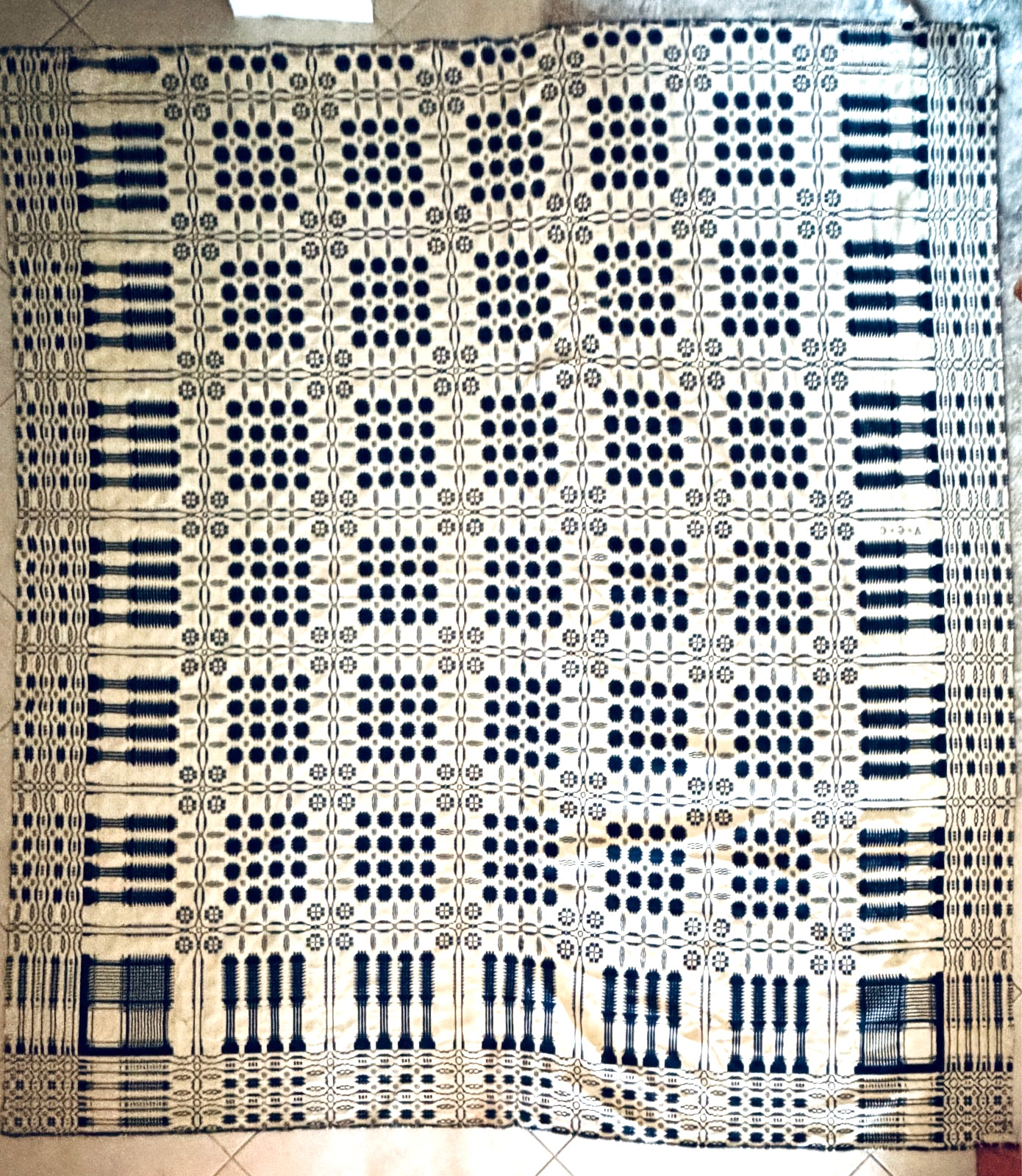 Antique 1800\'s hand-woven Jacquard Coverlet Textile 80\