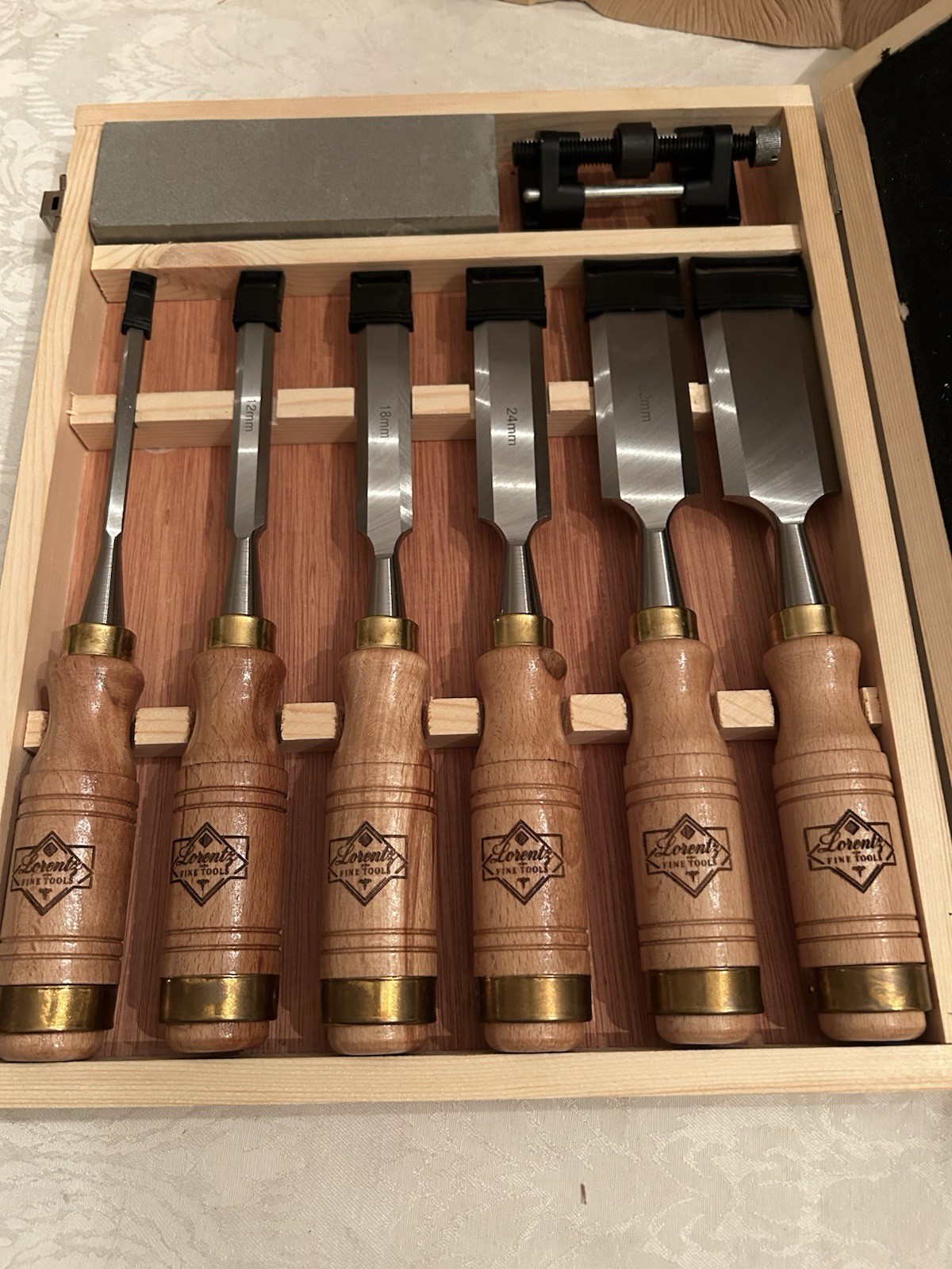 6 Wood Chisel Set W/ Box 60 CRV Classic German Style Beechwood Handle Brass