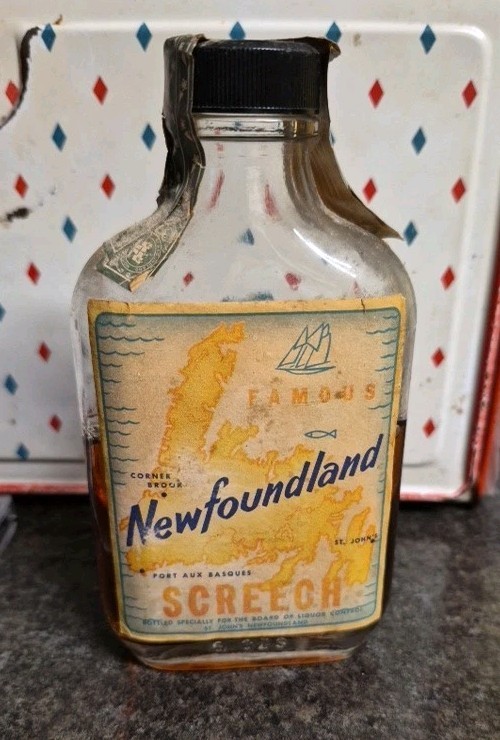 Rare Vintage Newfoundland Screech Bottle Has Government Seal 5-3/4\