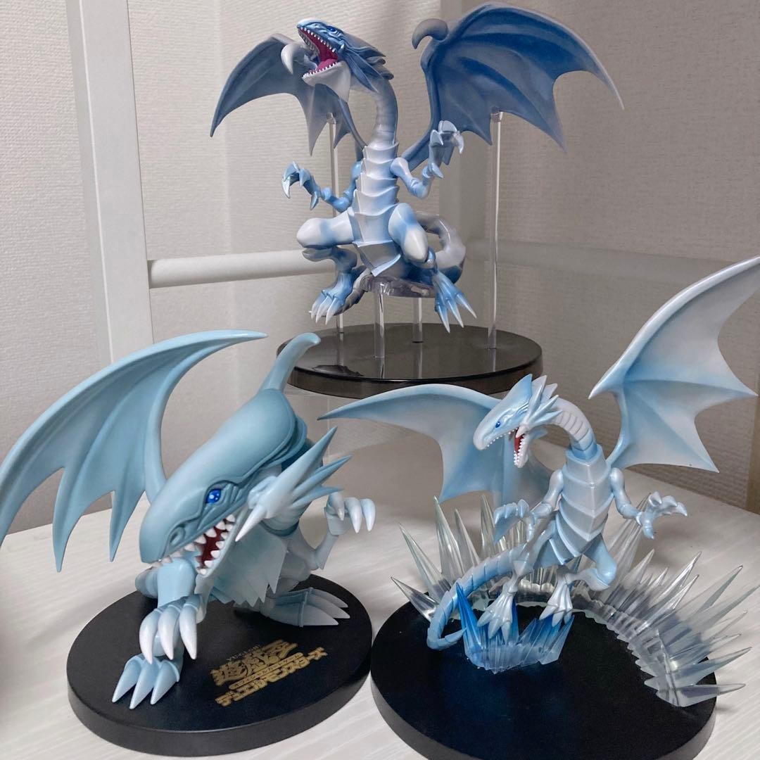 Blue Eyes White Dragon Figure Collectible Yu-Gi-Oh Authentic Anime Japan