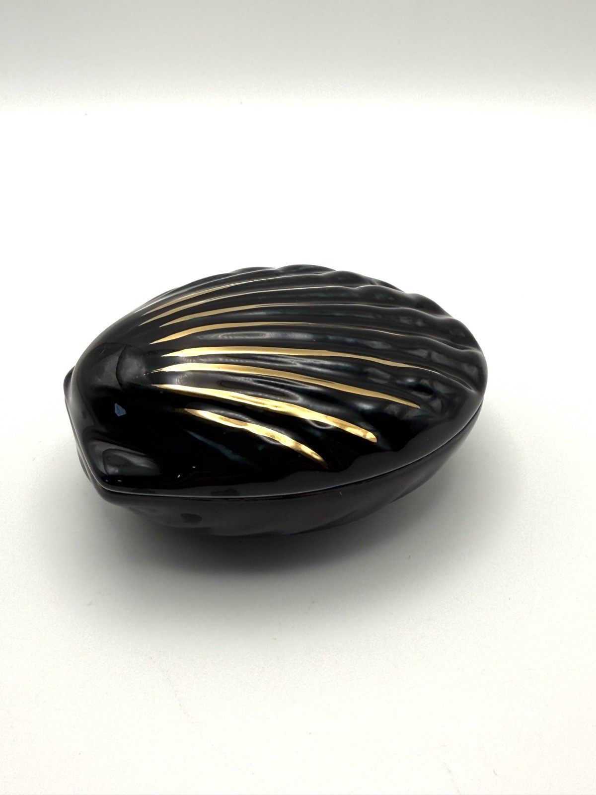Coquet Limoges Porcelain Clam Shell Trinket Box Black with Gold Leaf