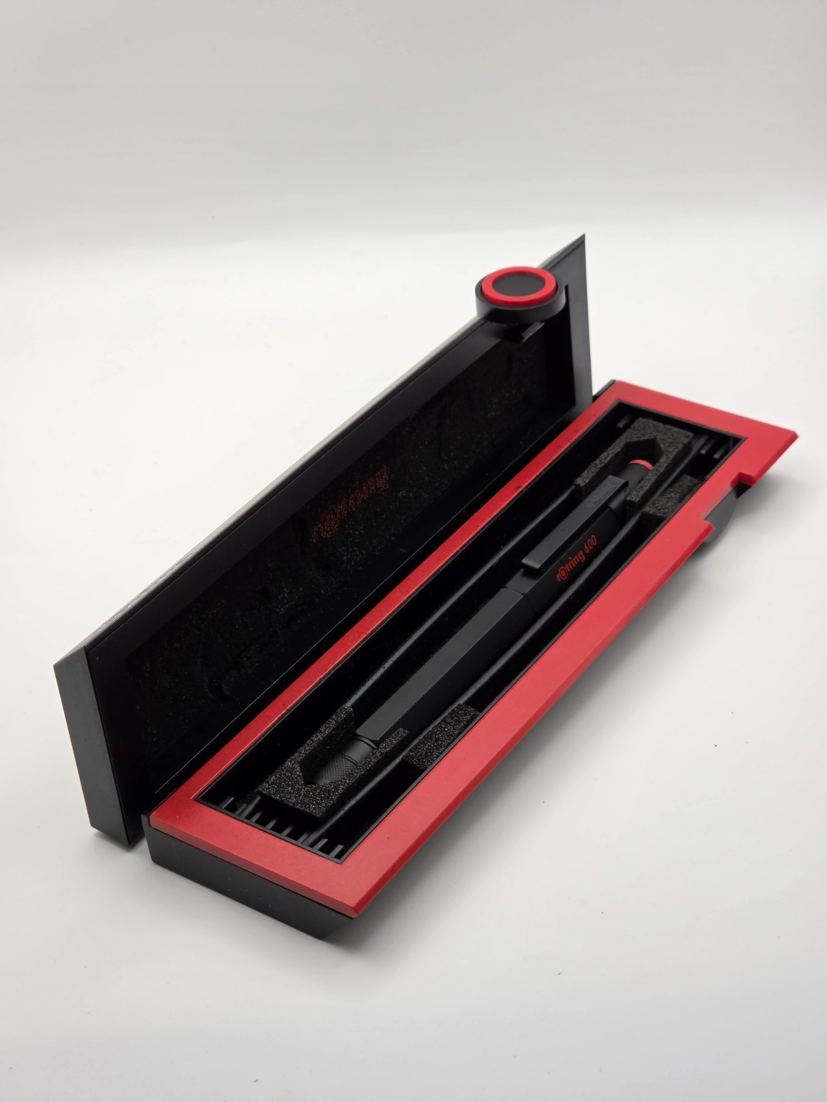 Rare Vintage Rotring 600 Fountain Pen Black M Nib Full Set Boxed - Read Flaw Rare Vintage Rotring 600 Fountain Pen Black M Nib Full Set Boxed - Read Flaw