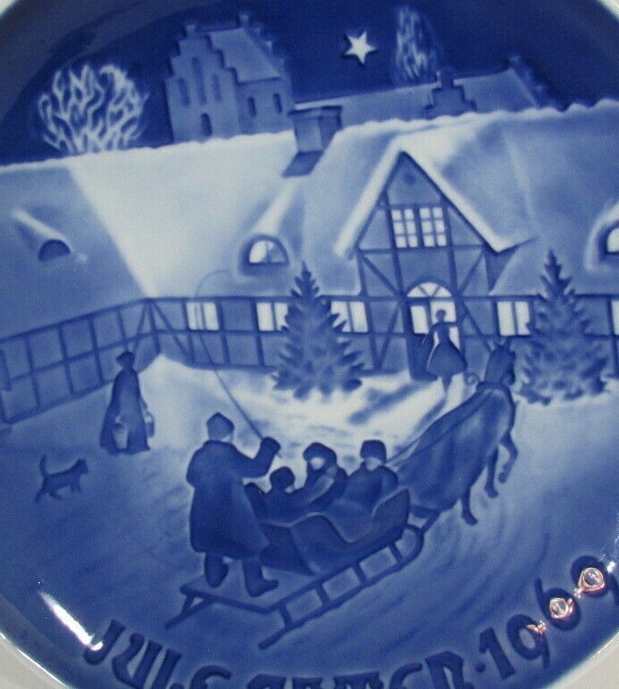 Bing & Grondahl Jule After 1969 Christmas Guests Denmark B&G Blue Plate 7\