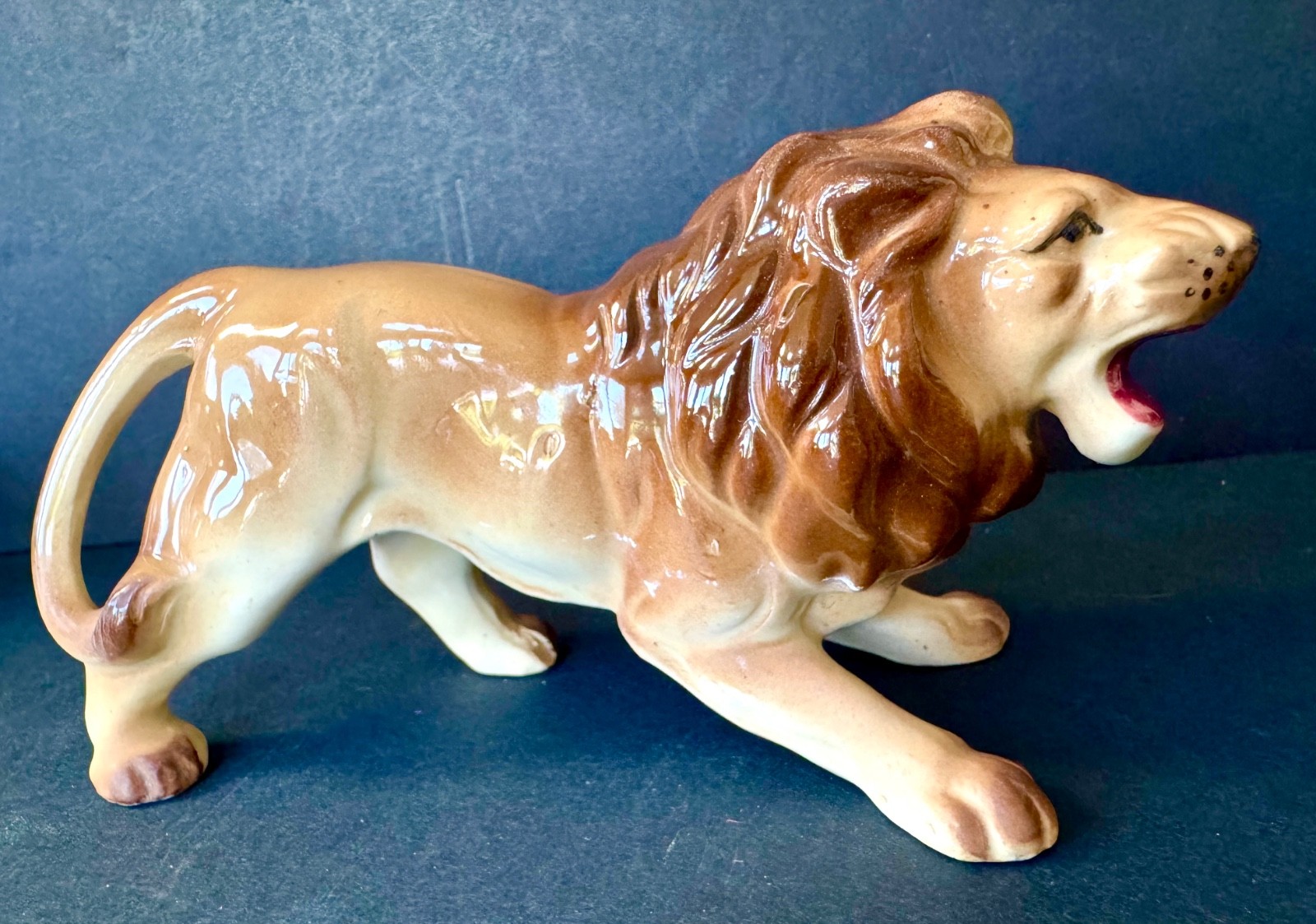 Vintage porcelain lion figurine 6”
